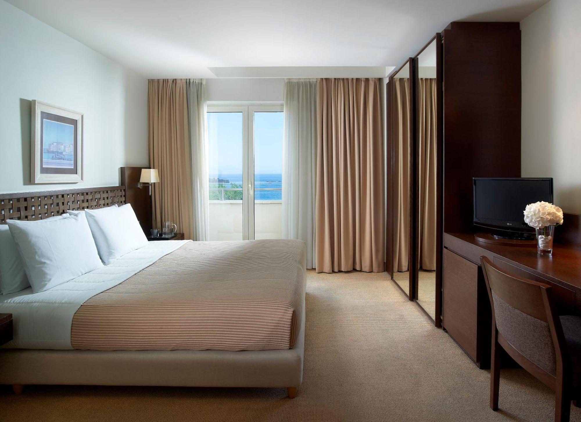 Double or Twin Room Sea View