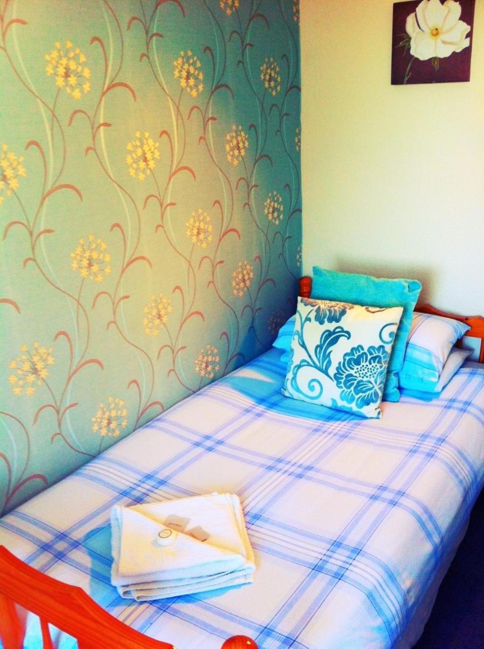 Single Room,1580502871:JPEG