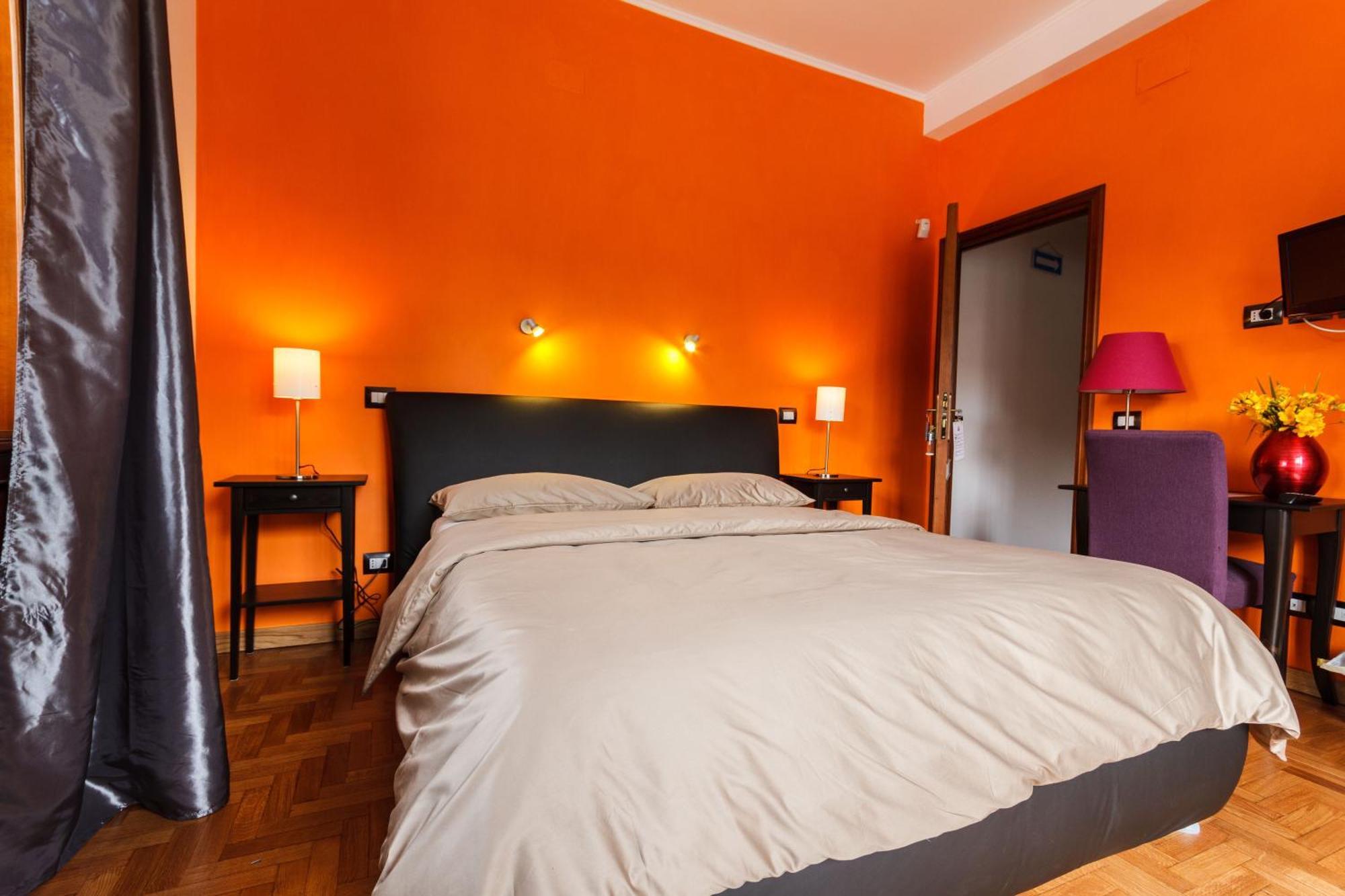 Double Room External Private Bathroom