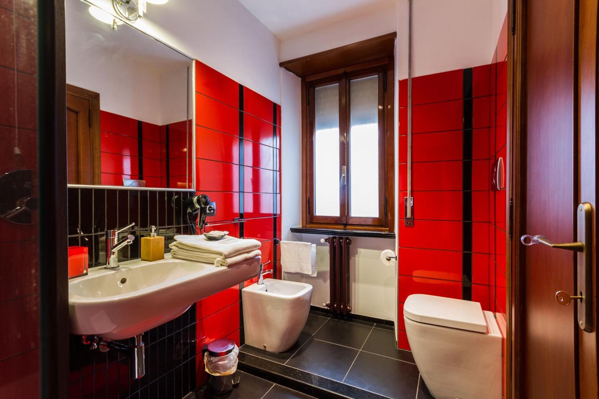 Deluxe Double Room Shower