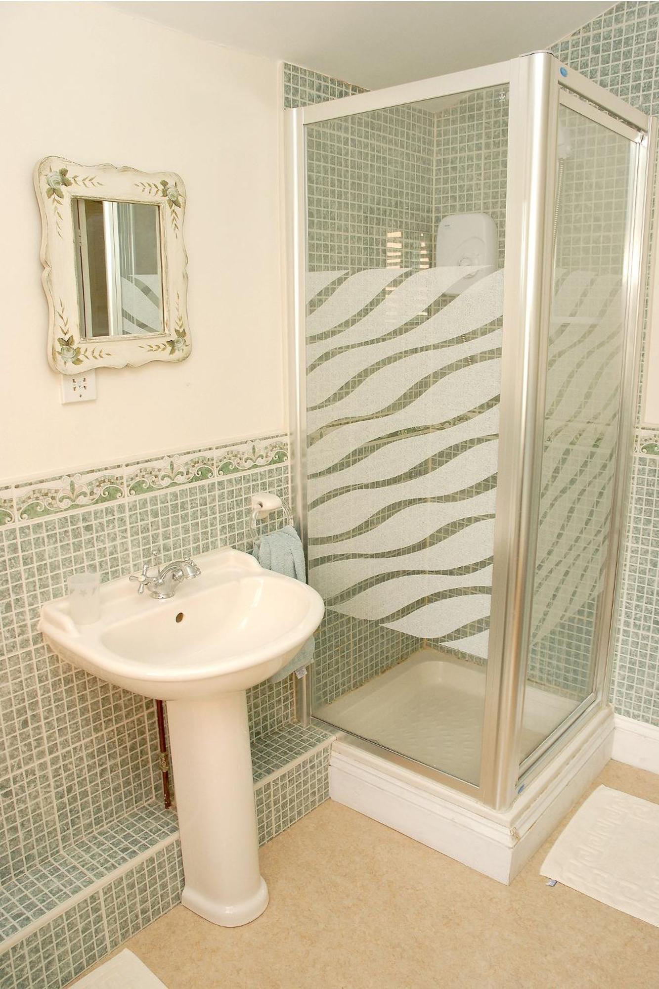 Double or Twin Room Private External Bathroom