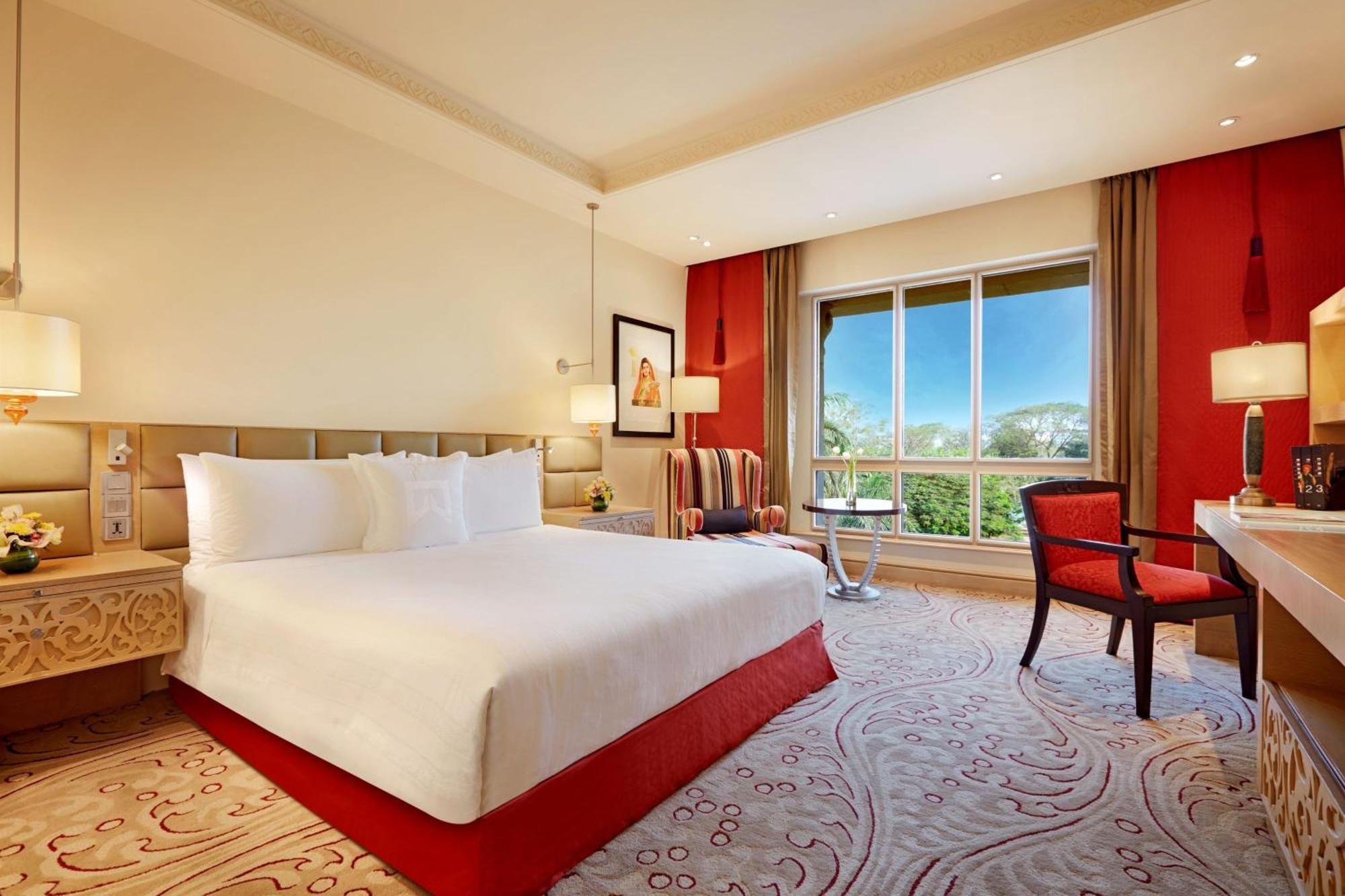 Executive Club on Spa Laundry Food & Soft Beverage Buy 1 1 Luxury Happy Hours from 6 pm to 8pm