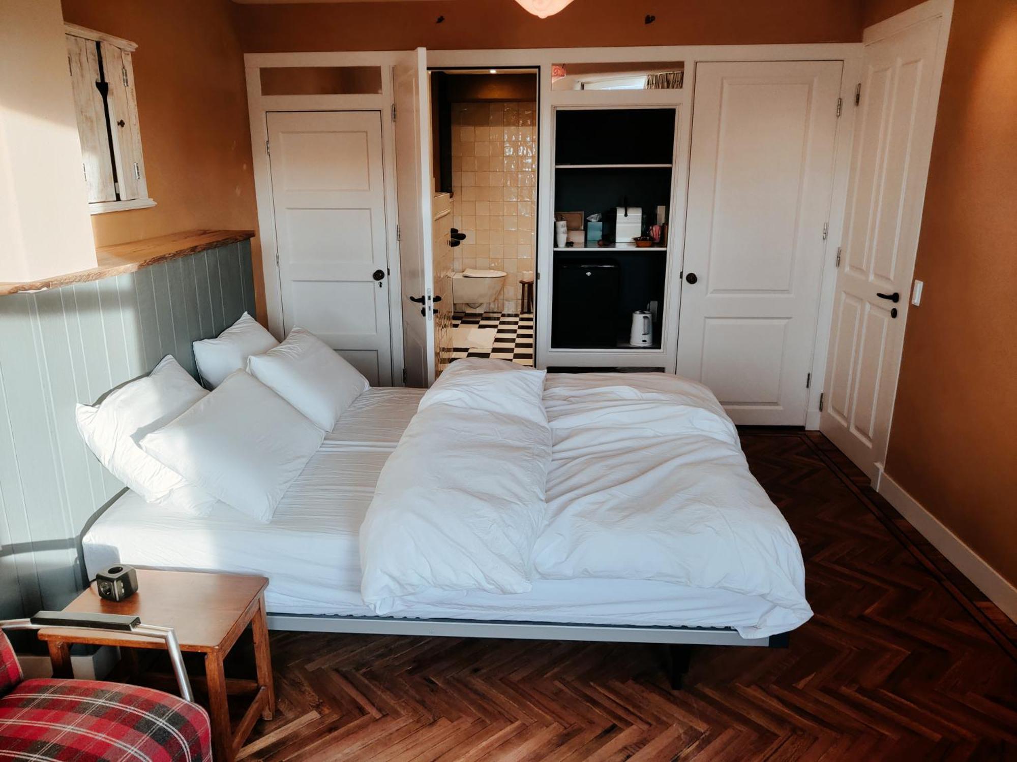 Double Room with Private Bathroom,1581525537:JPEG