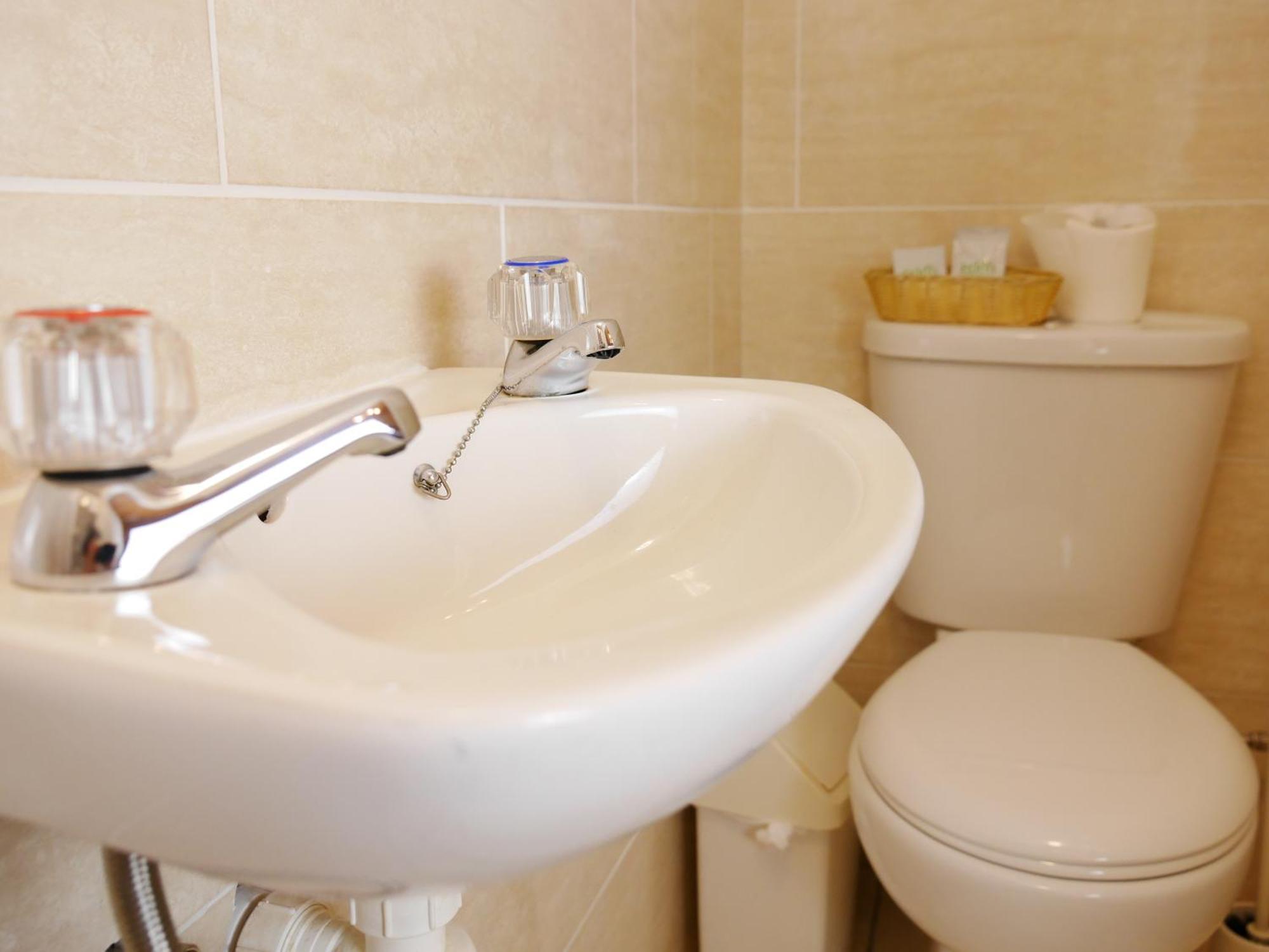 Double Room Private Bathroom