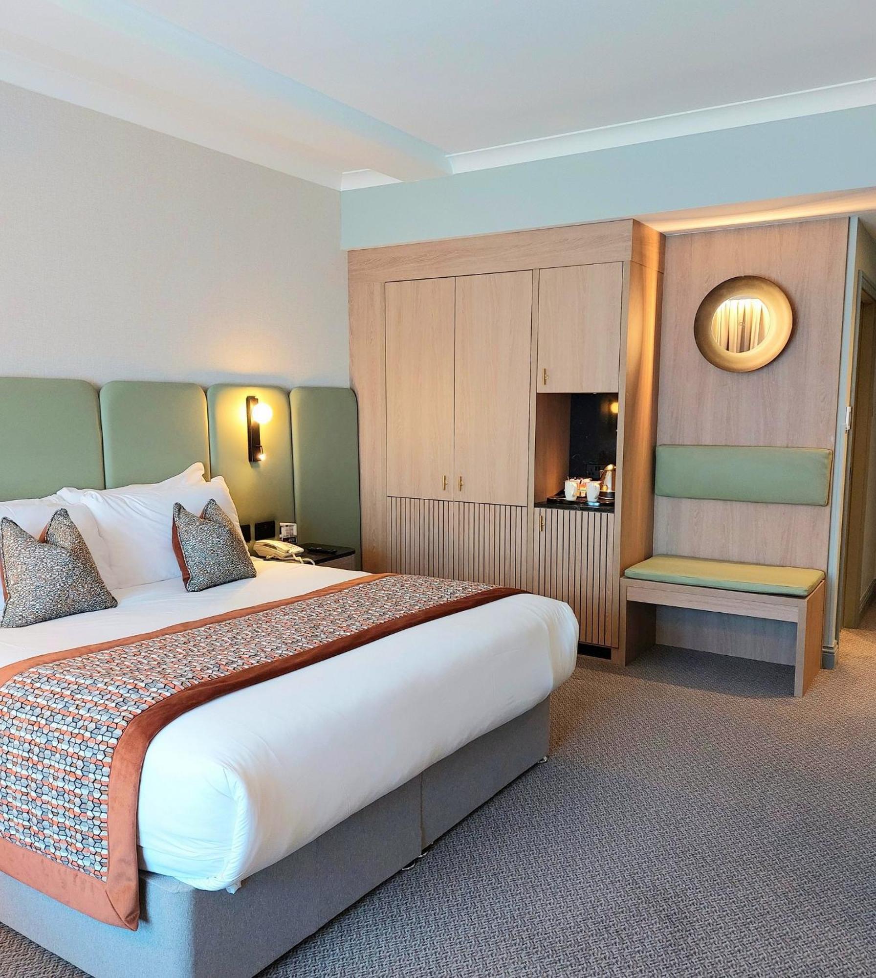 Superior King Room Air Conditioning