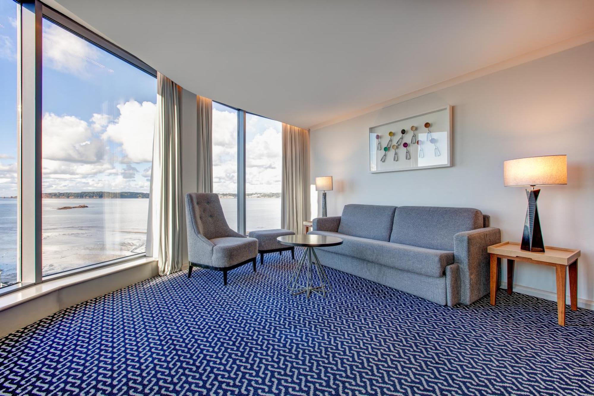 Panoramic Suite Marina View