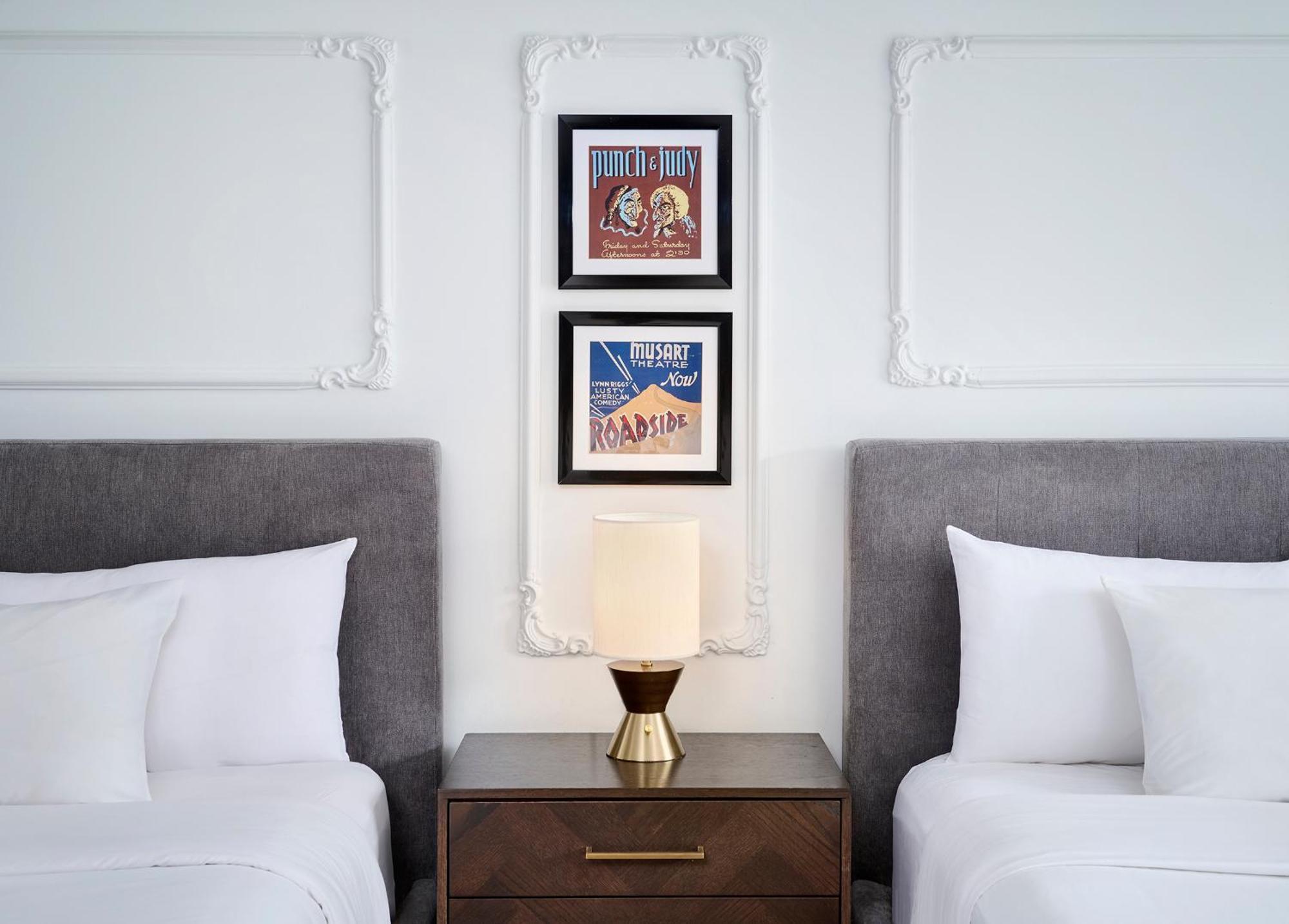 Deluxe Studio Two Queen Beds