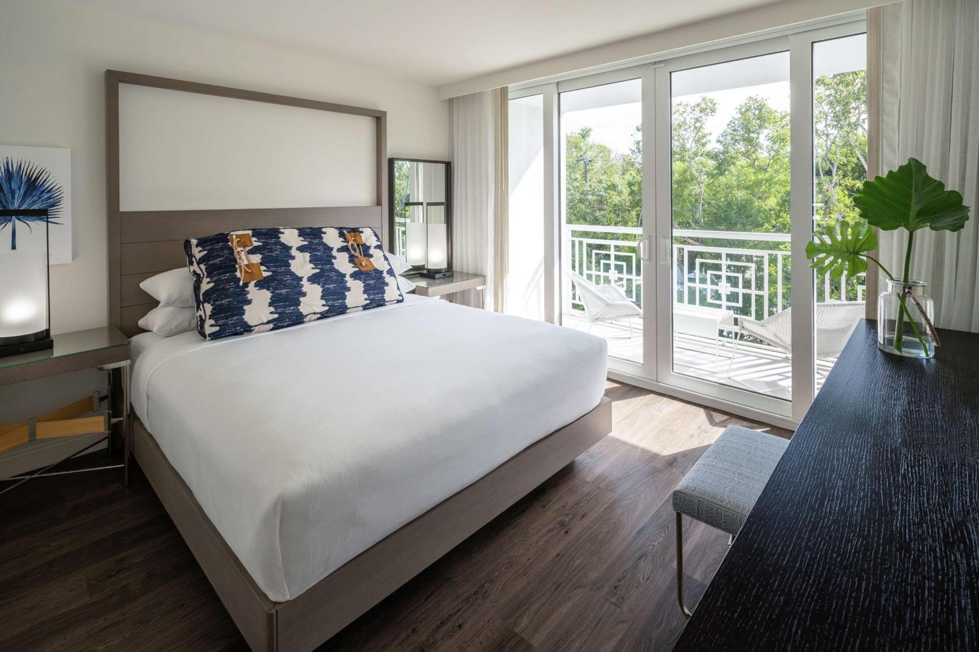 Junior King Suite