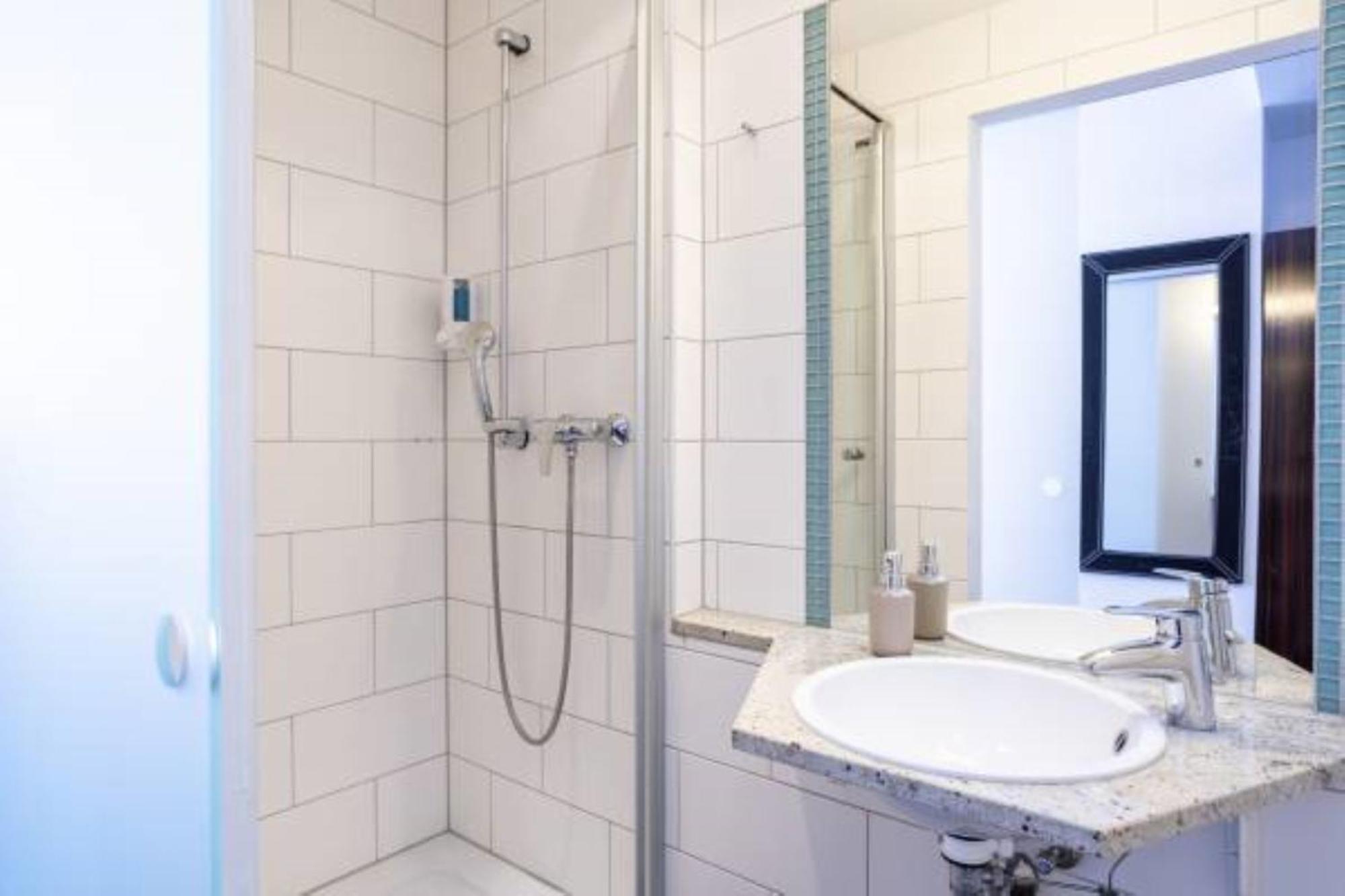 Bed op een Vrouwenslaapzaal met 6 Bedden