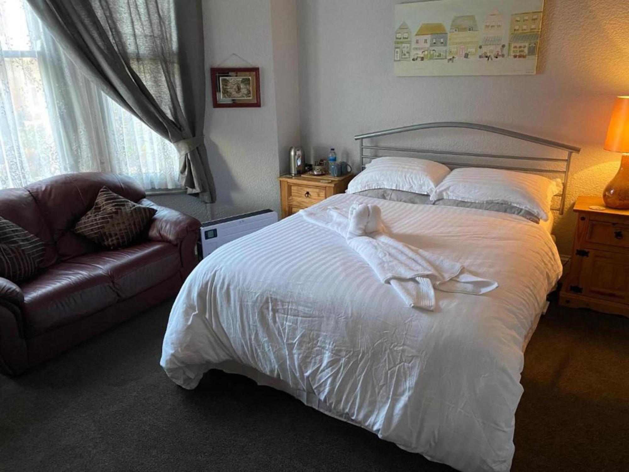 Deluxe Double Room,1583169593:JPEG