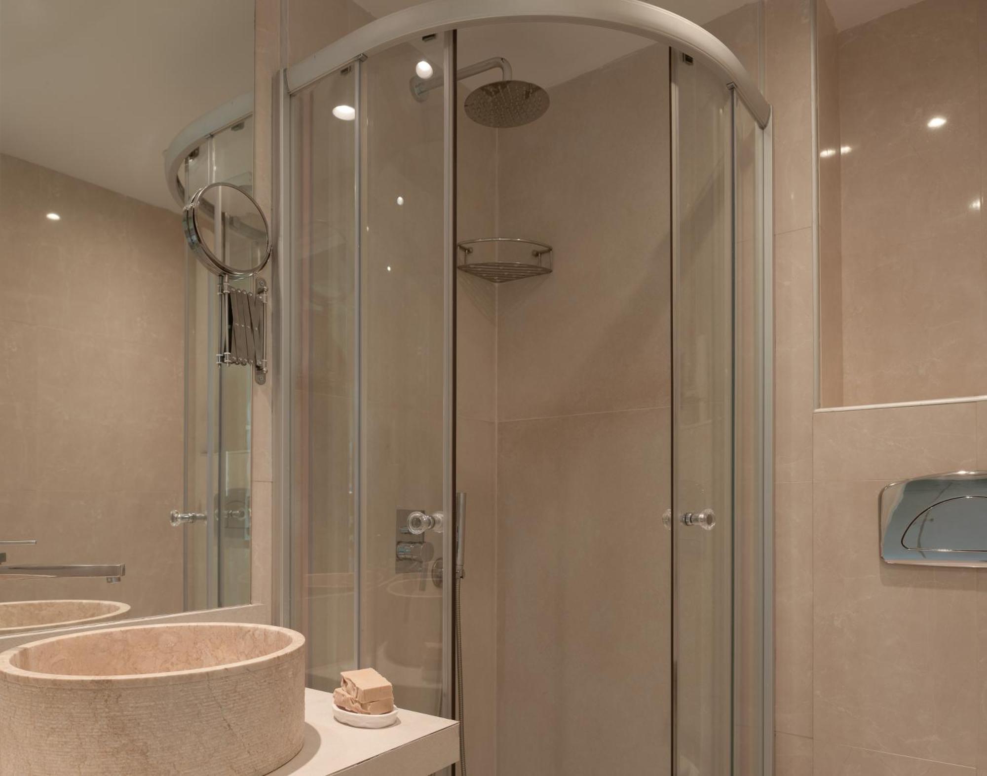 Double or Twin or Single Room Land View