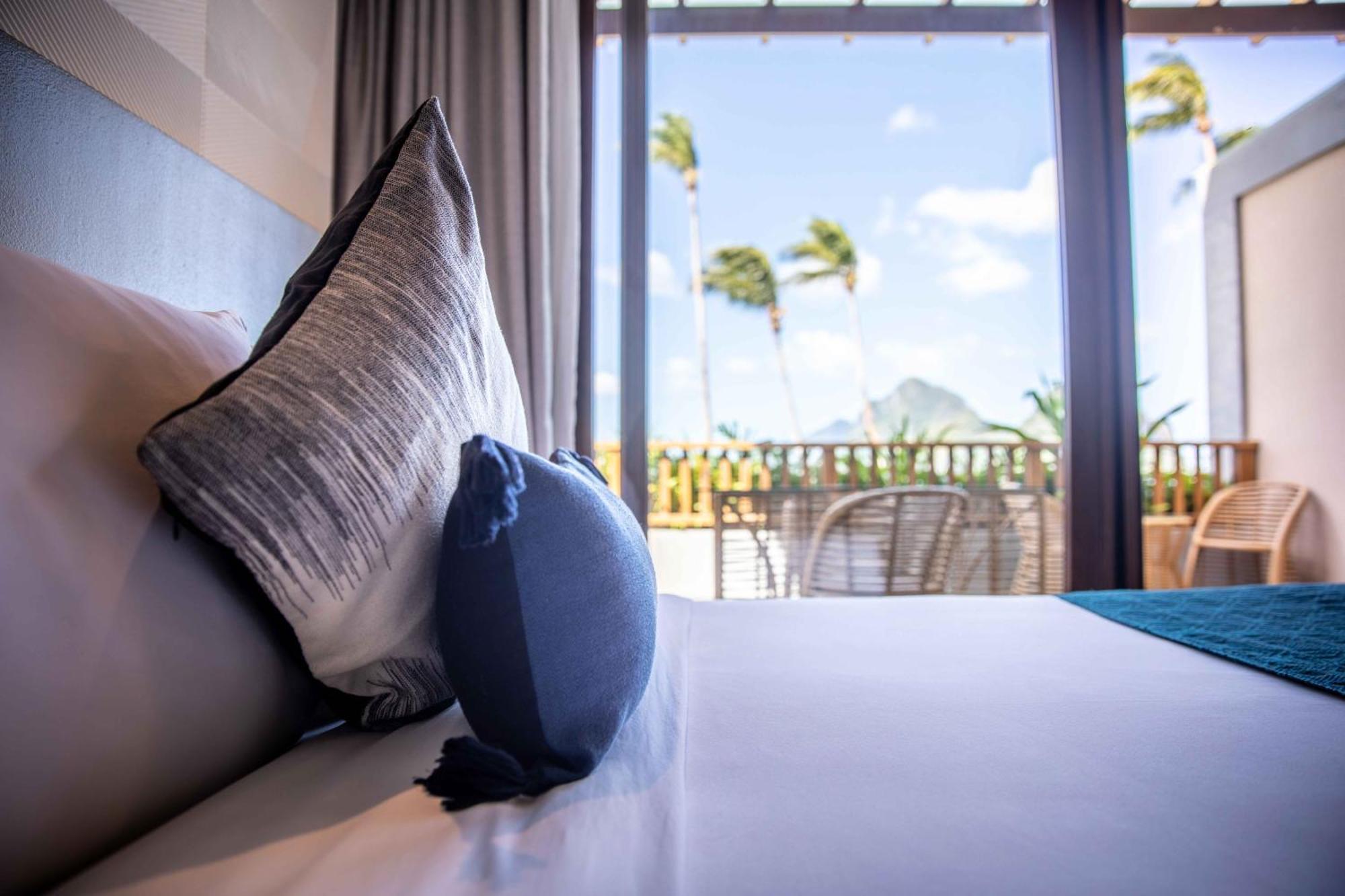 Deluxe Queen Room Sea View