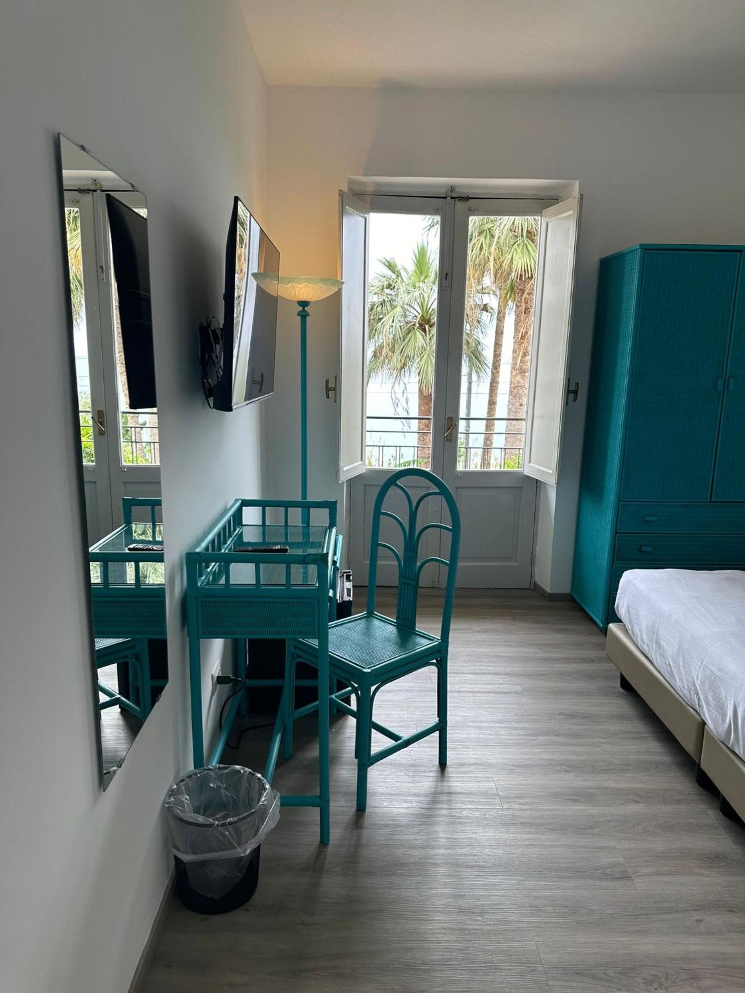 Superior Double or Twin Room Sea View