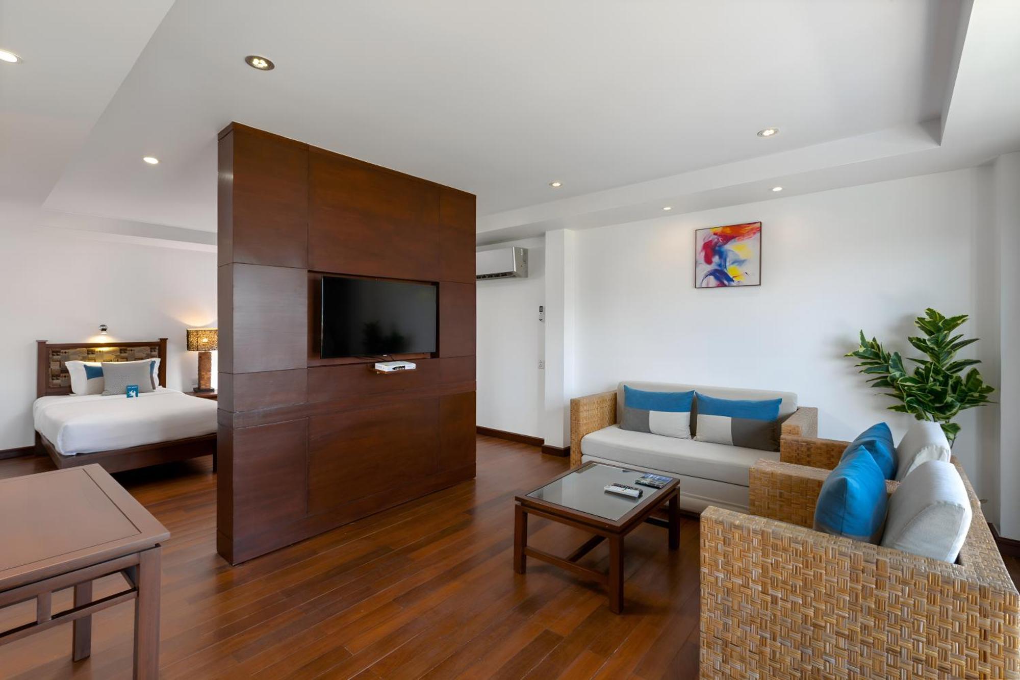 Deluxe Family Room