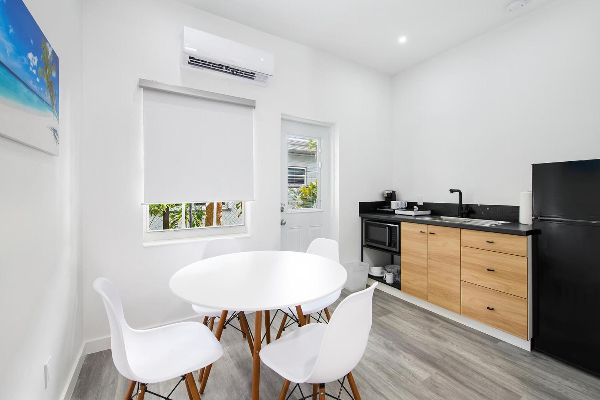 Studio Two Double Beds