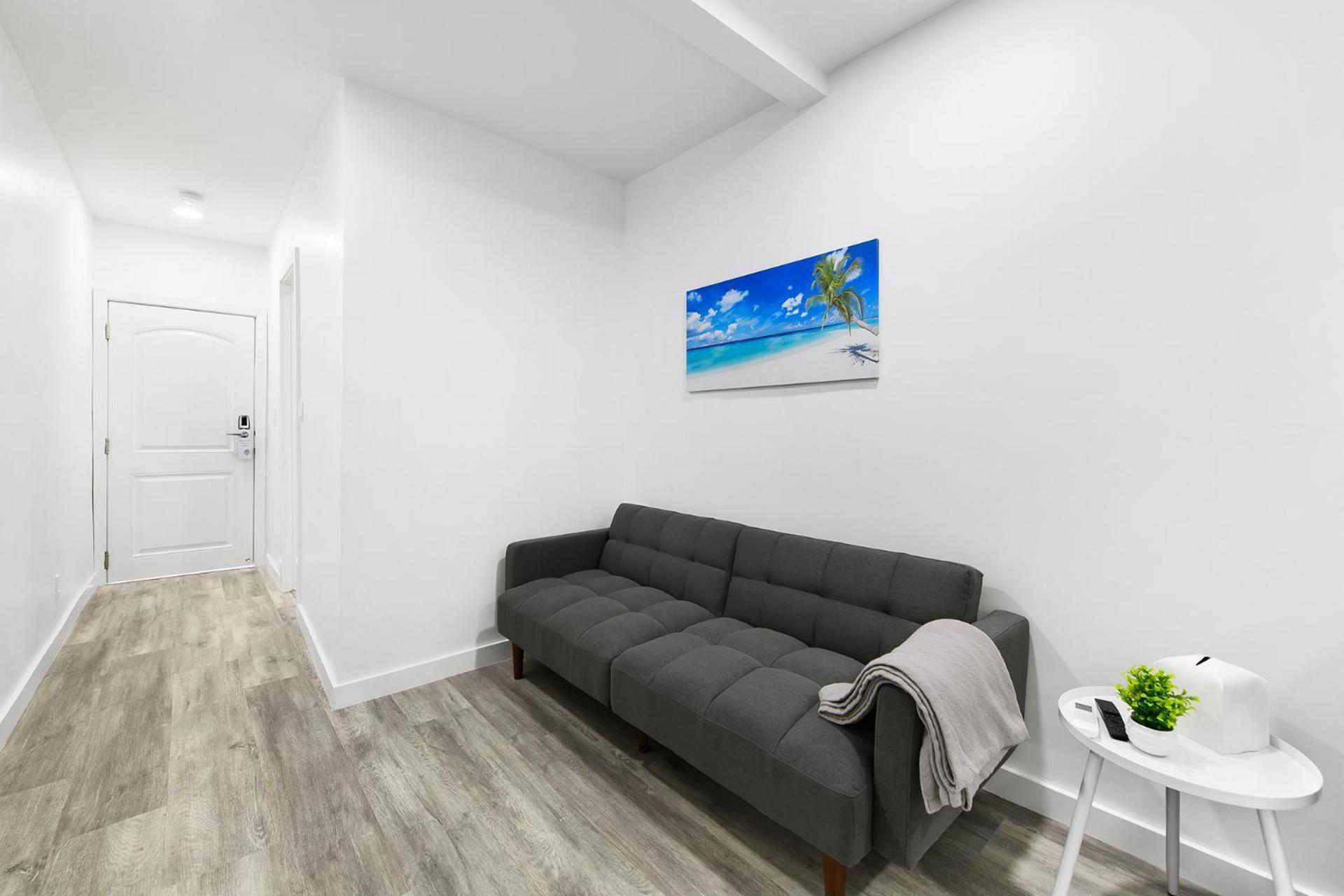 Deluxe King Suite