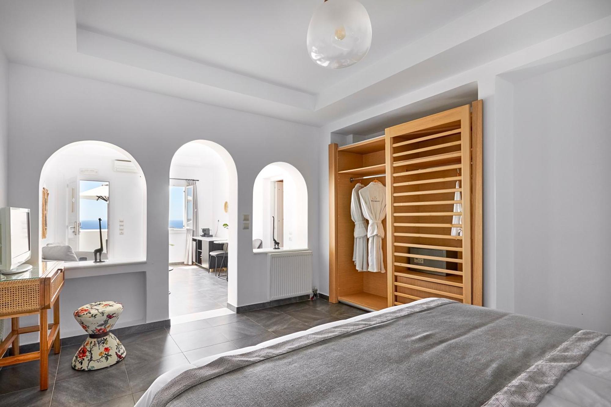 Grand Suite Caldera View