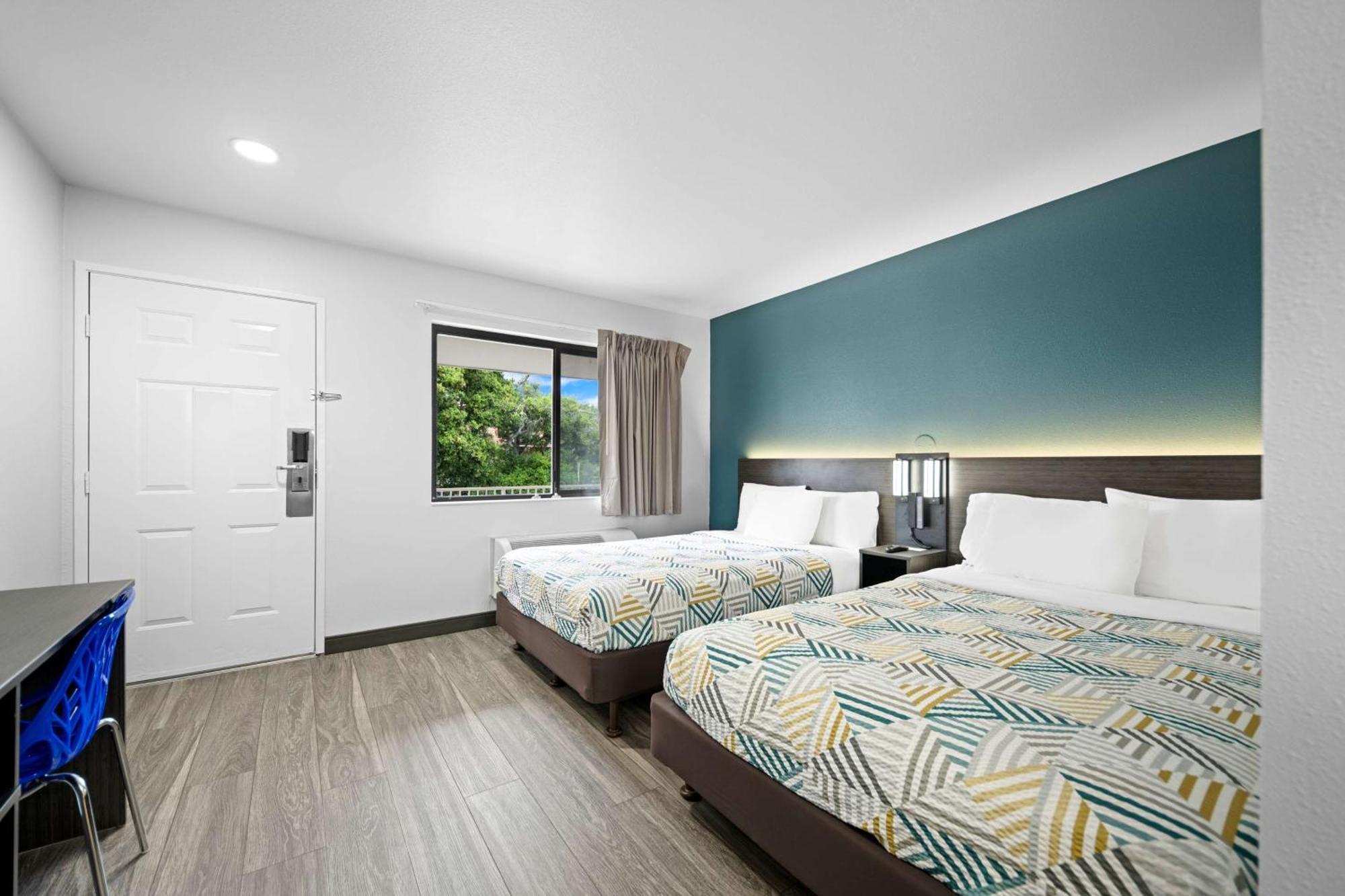Quadruple Room Non-Smoking