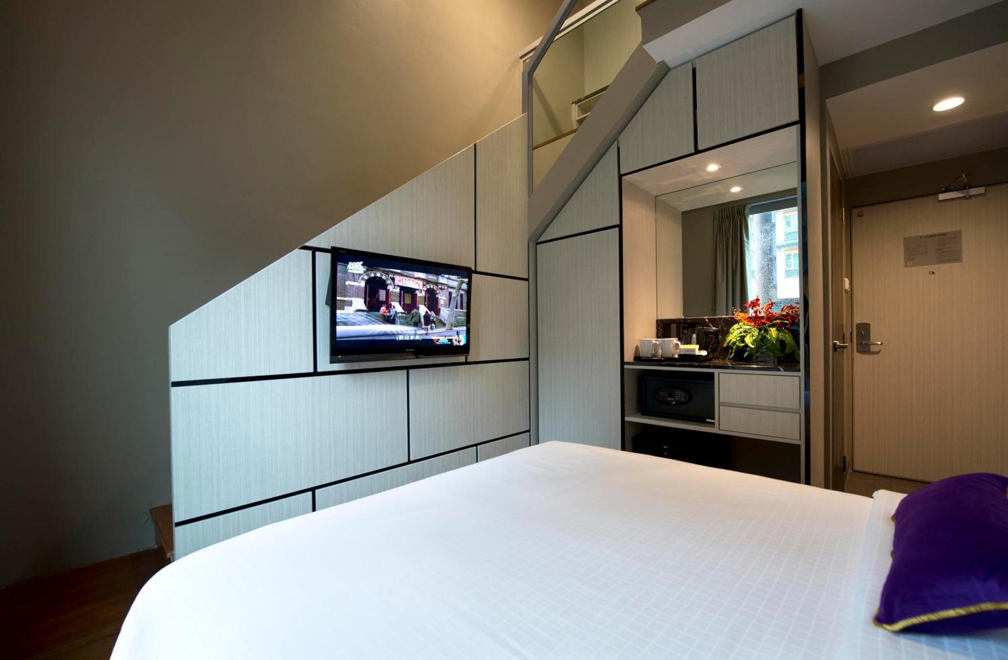 Studio Room,1584549244:JPEG