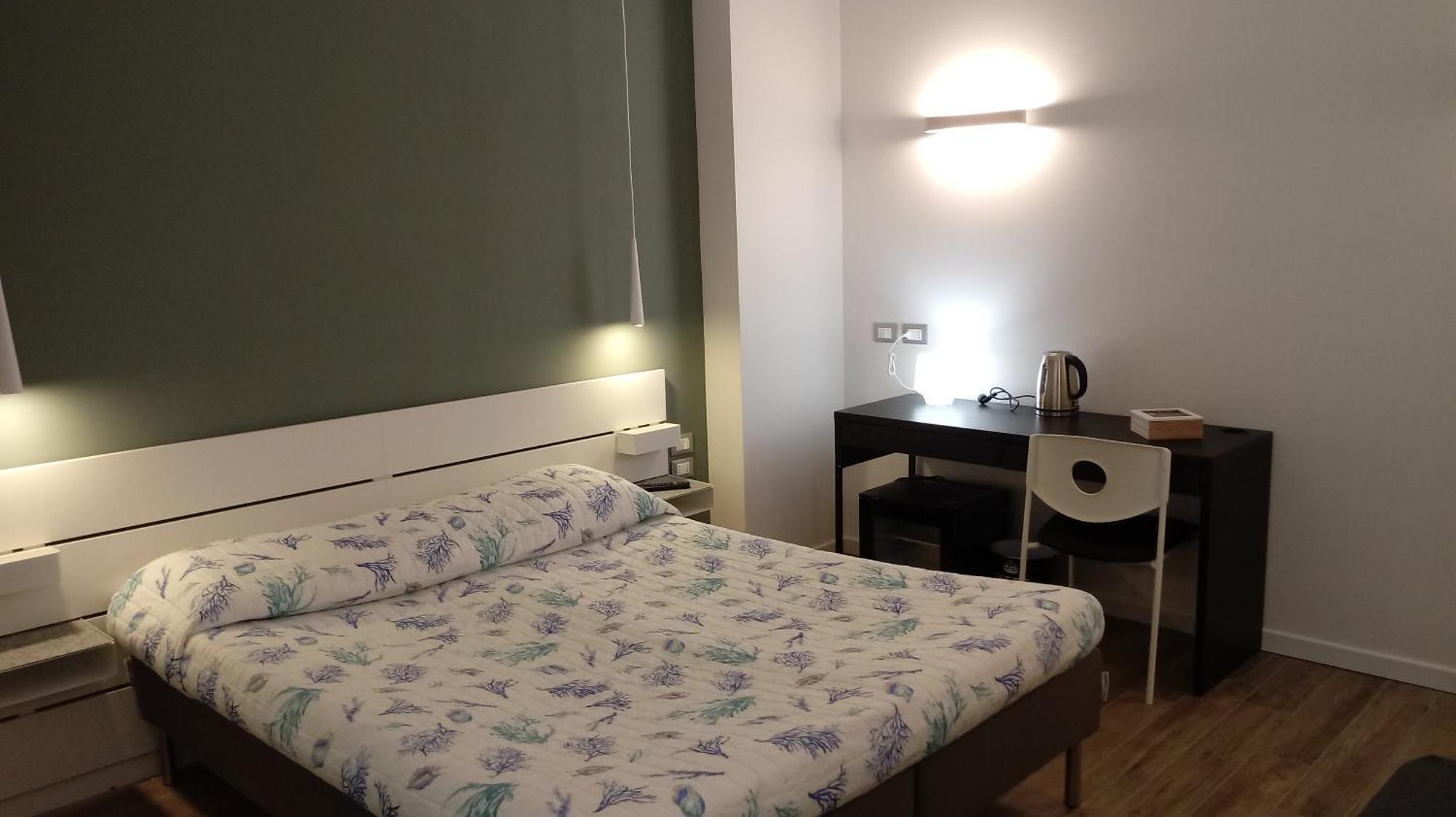 Double or Twin Room Private Bathroom