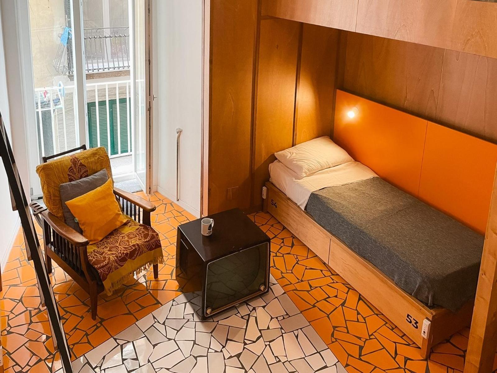 Bed 8-Bed Mixed Dormitory Room