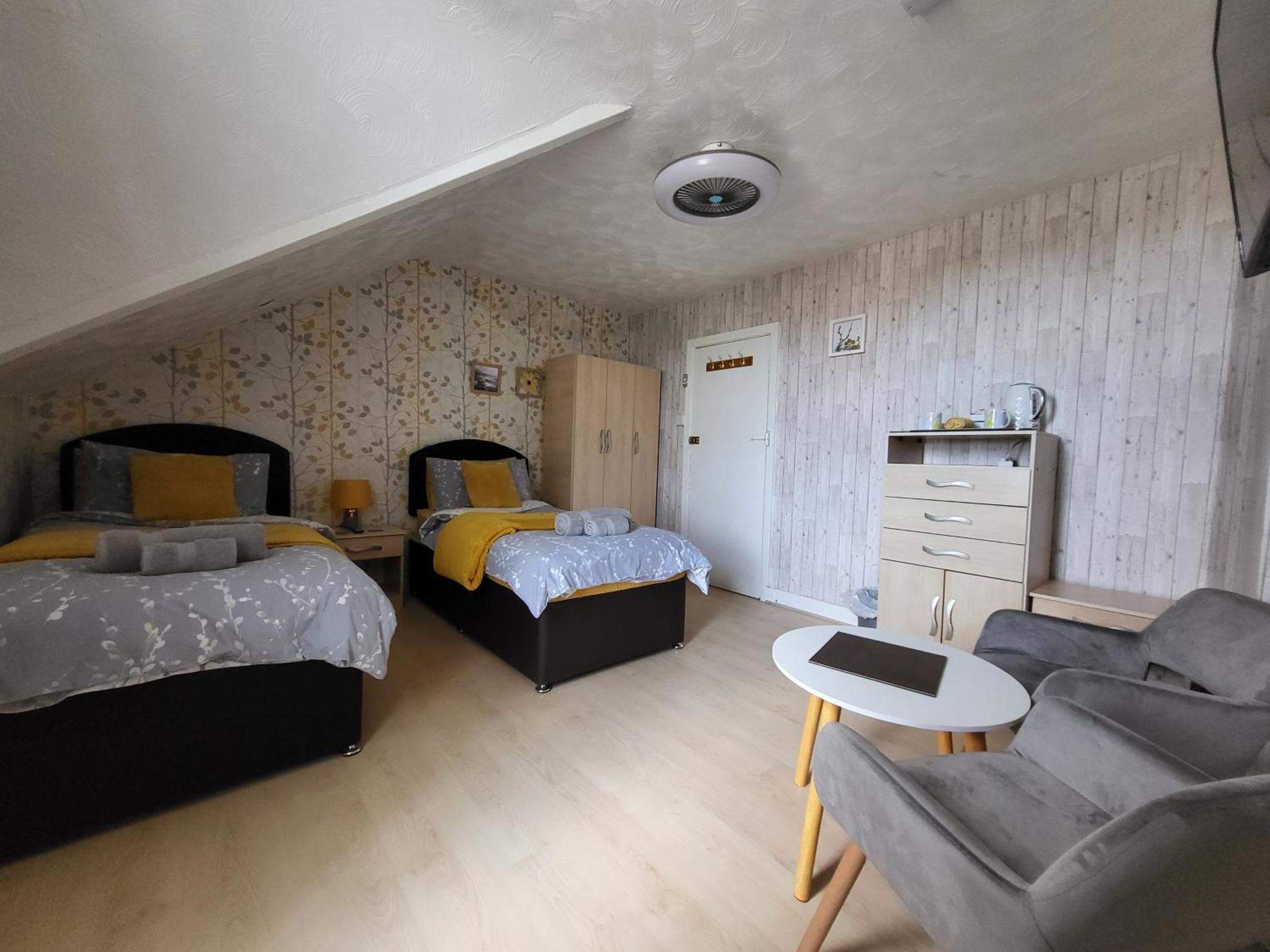 Twin Room with Private Bathroom,1584875688:JPEG