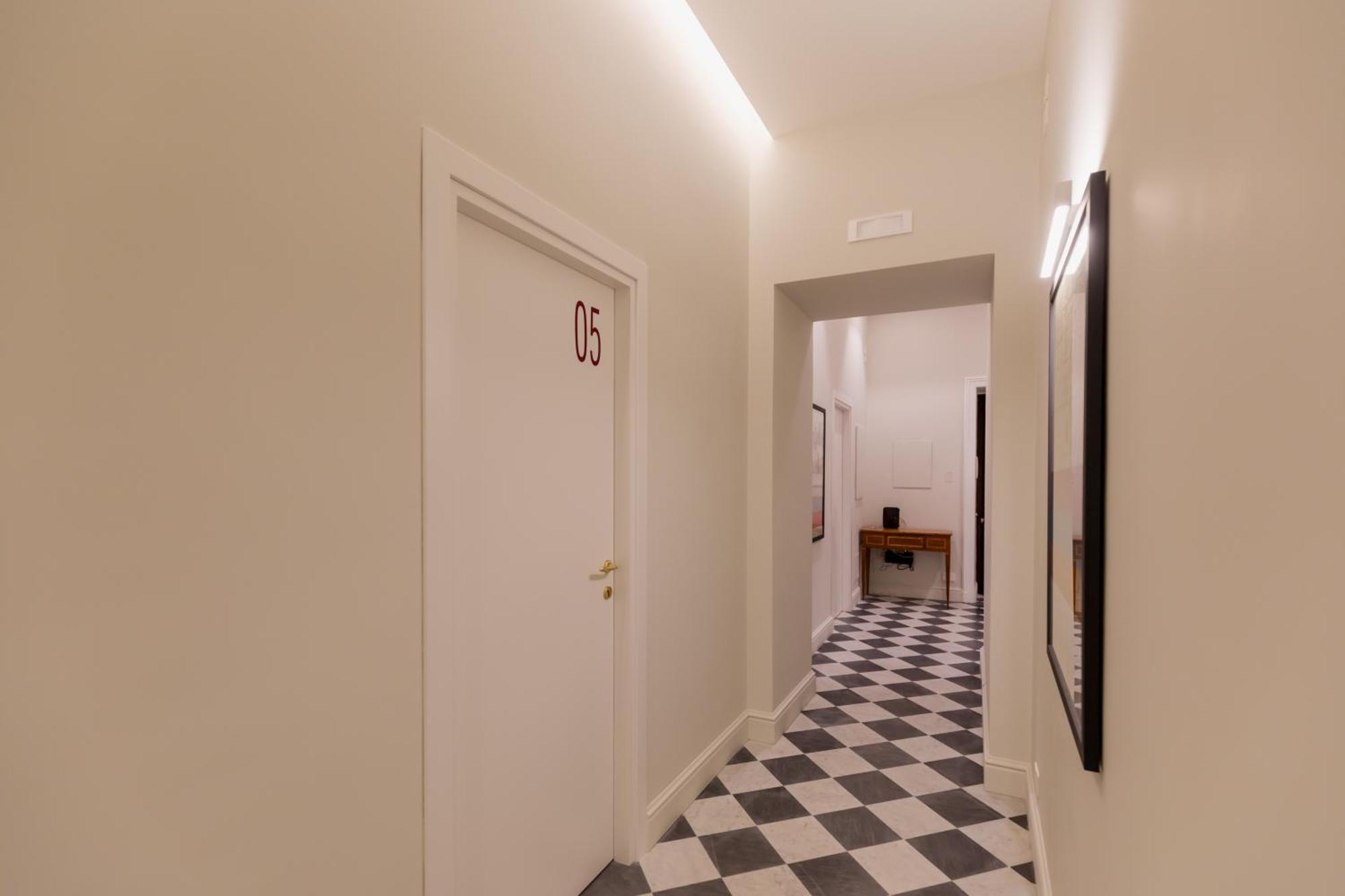 Chambre Lit King-Size avec Balcon