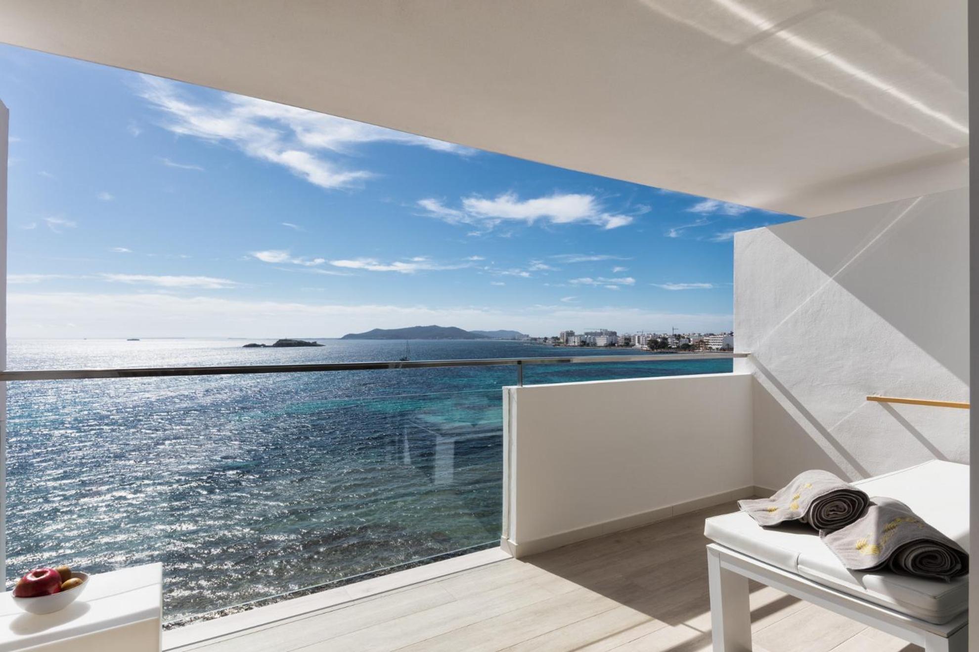 Studio Apartment Sea View Higher Floors