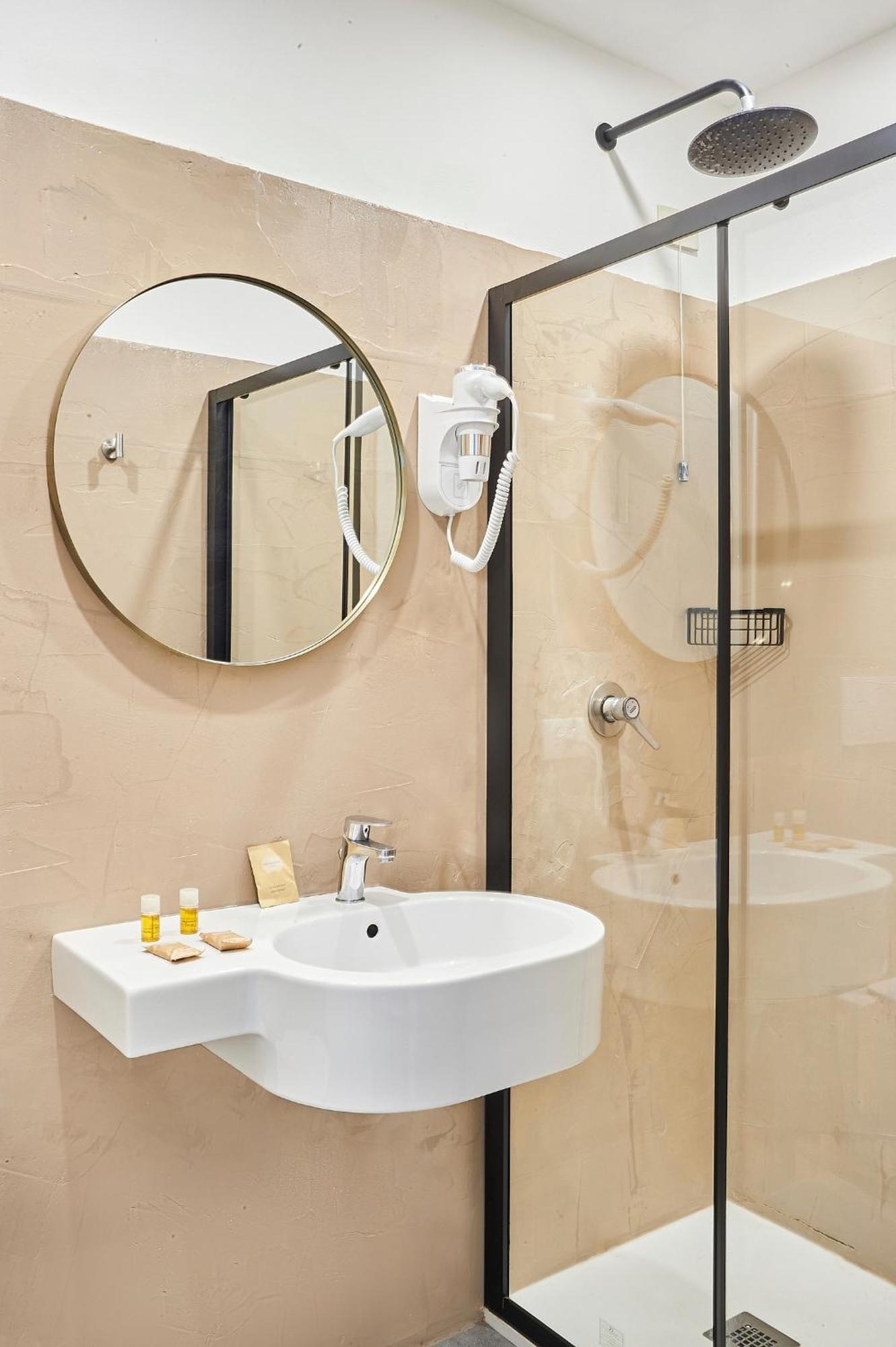 Camera Quadrupla Deluxe