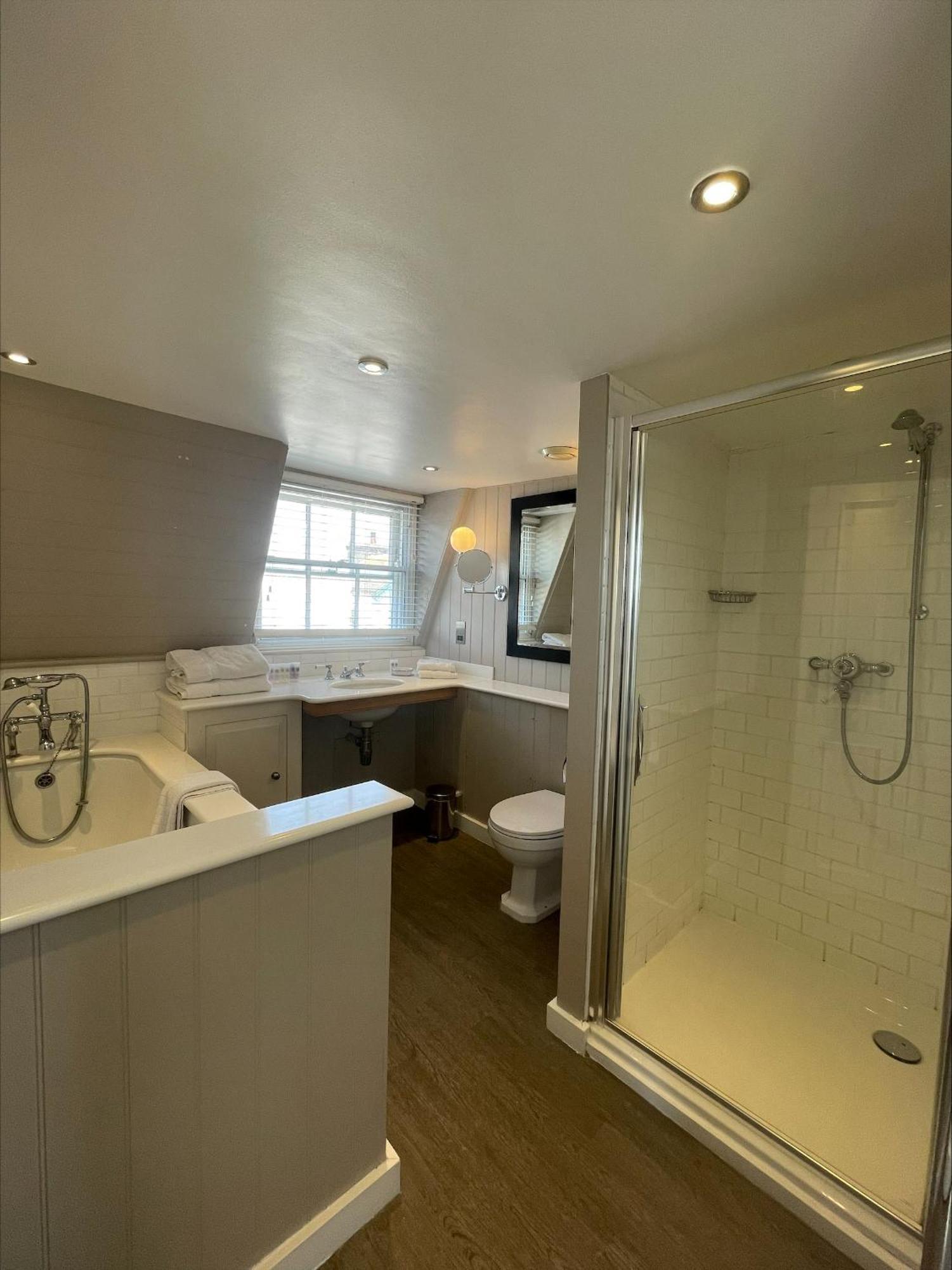 Deluxe Double or Twin Room with Sea View