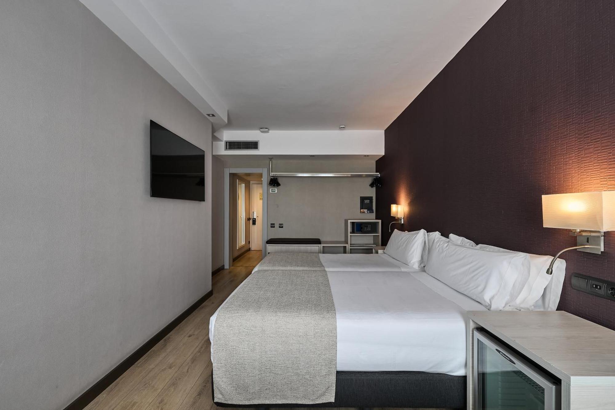 Triple Room (2 Adults + 1 Child)