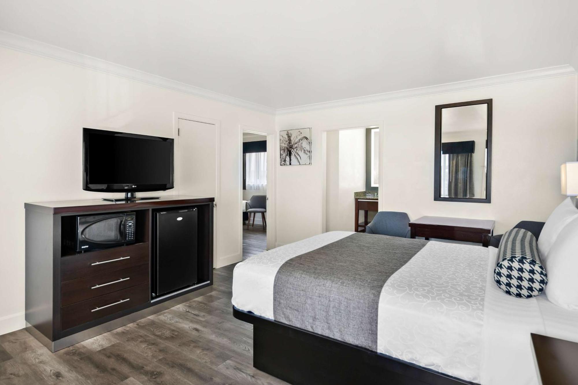 Chambre Lit Queen-Size Deluxe - Non-Fumeurs