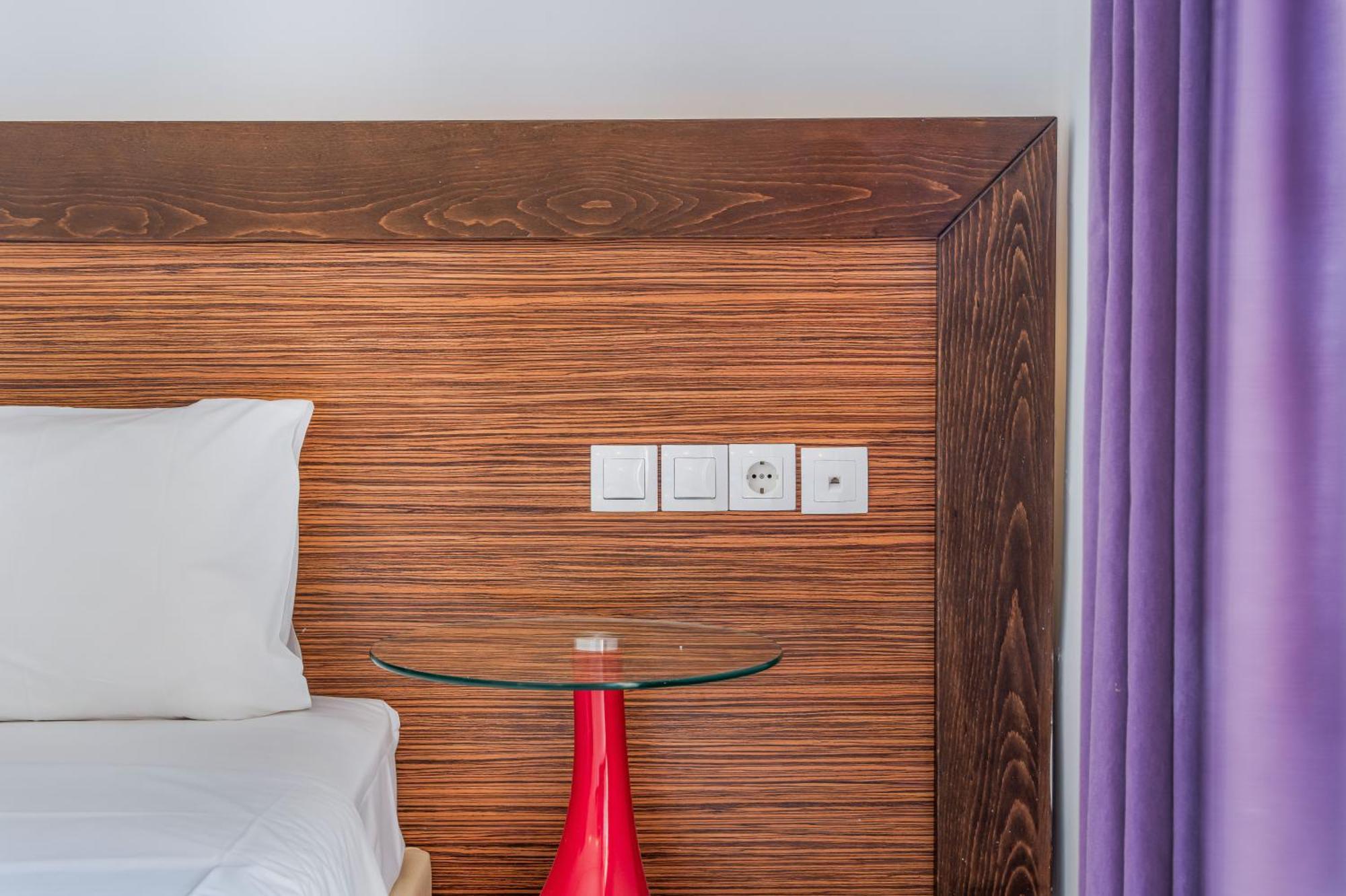One Bedroom Triple Apartment