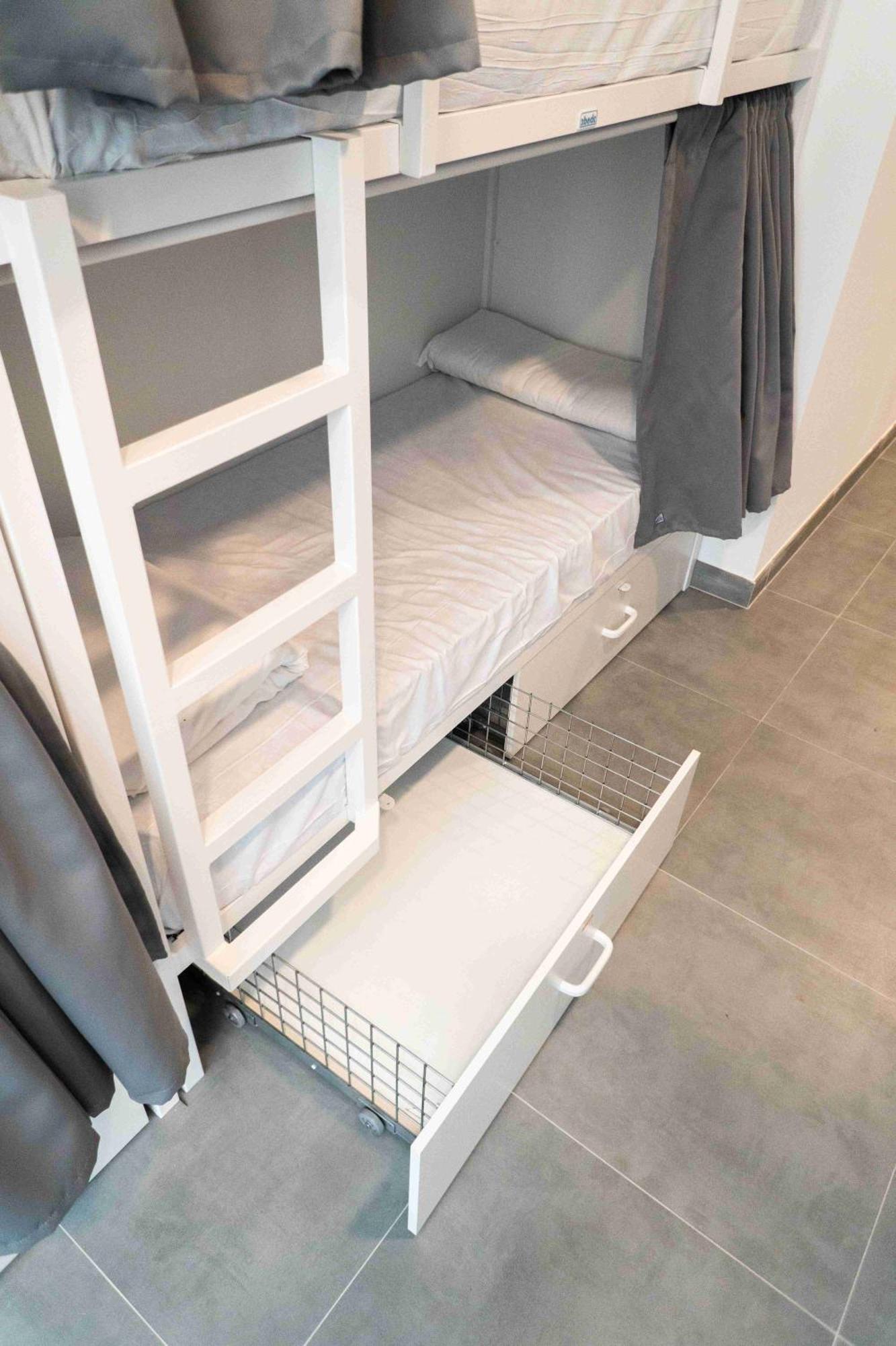 Bed 10-Bed Mixed Dormitory Room