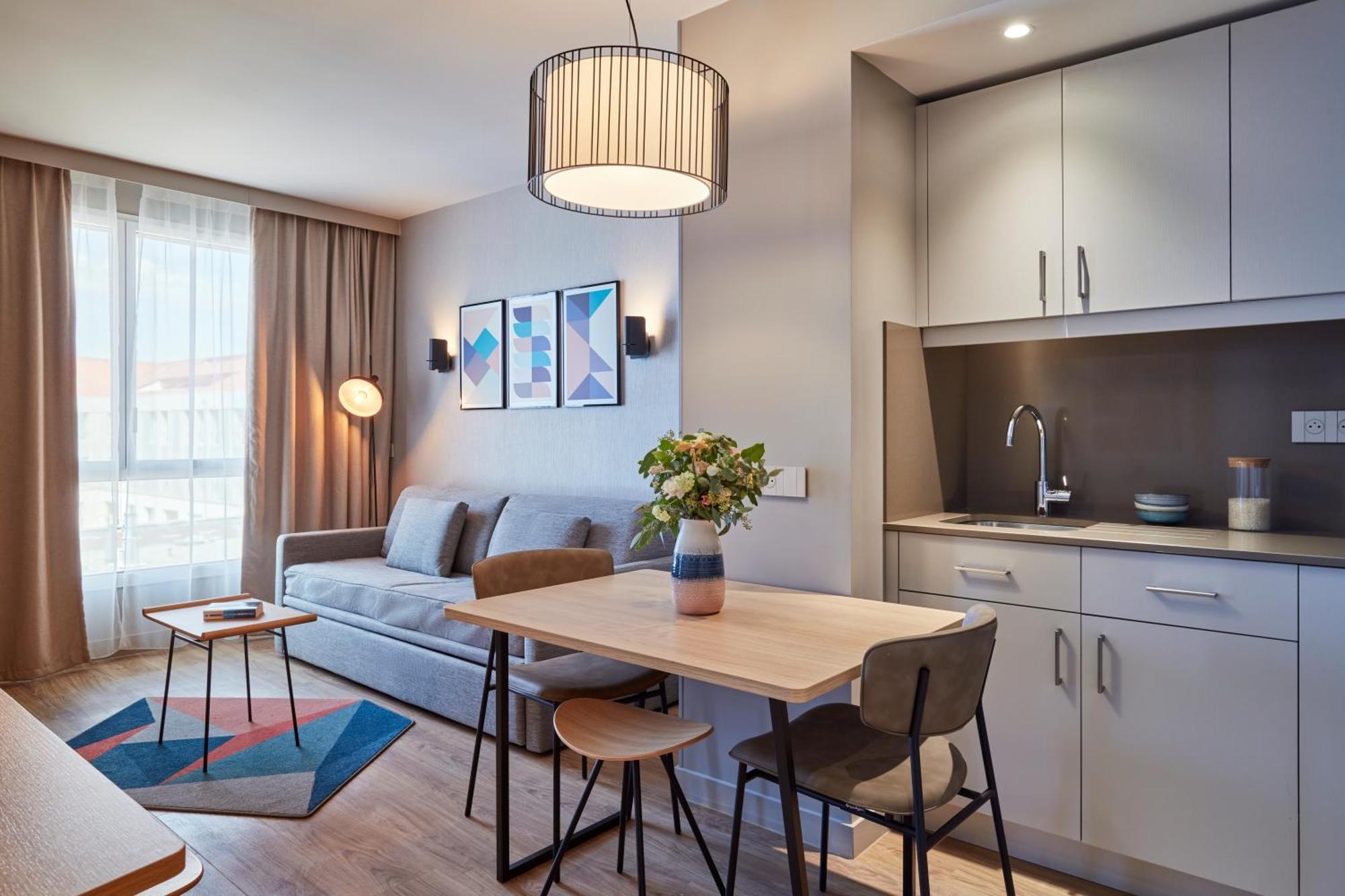 One Bedroom Apartment