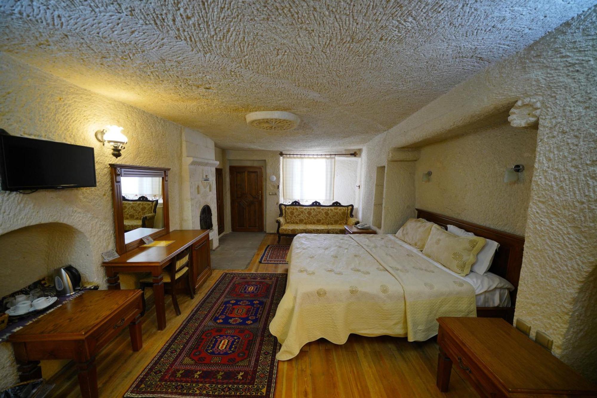 Luxury Triple Room