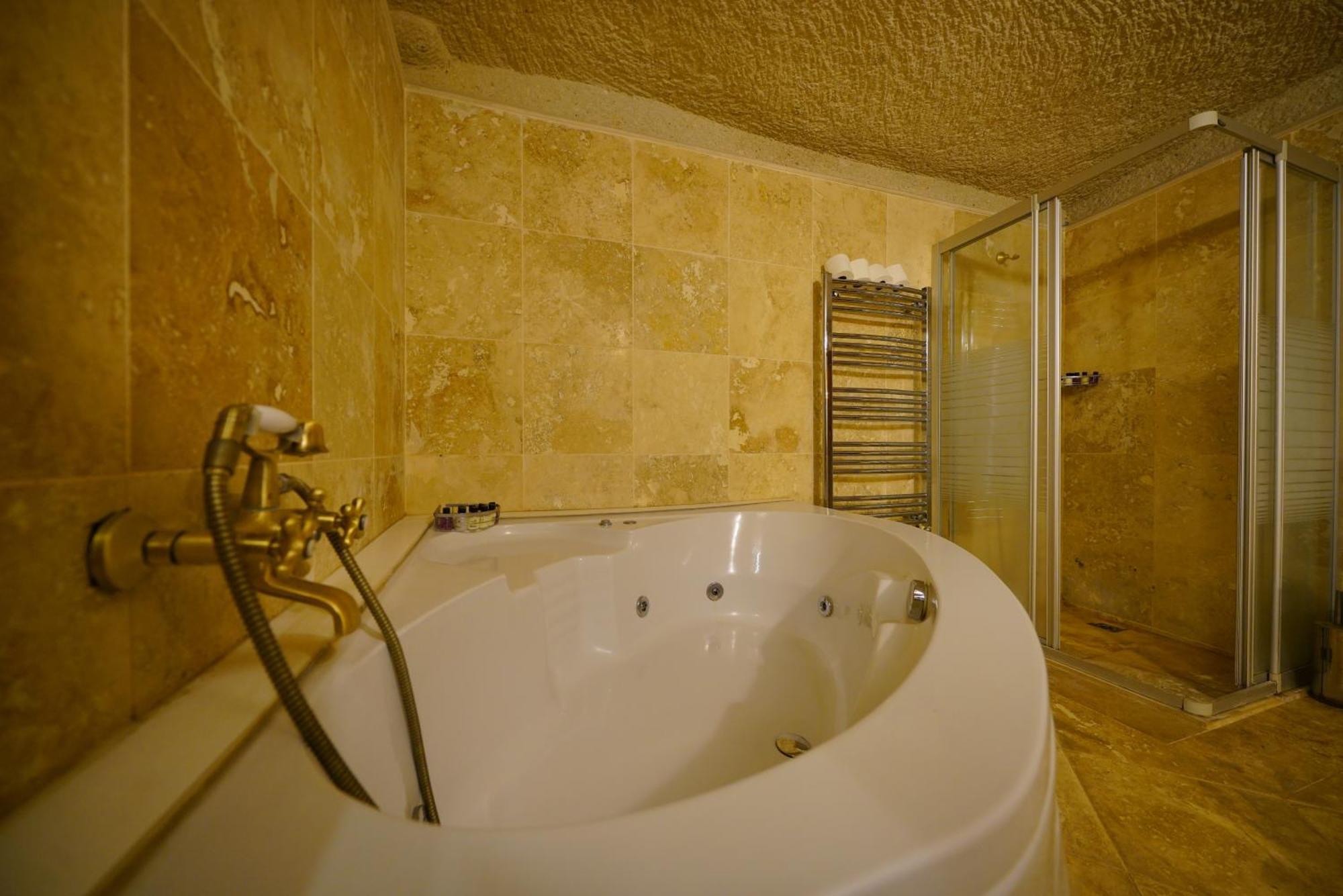 Luxury Triple Room