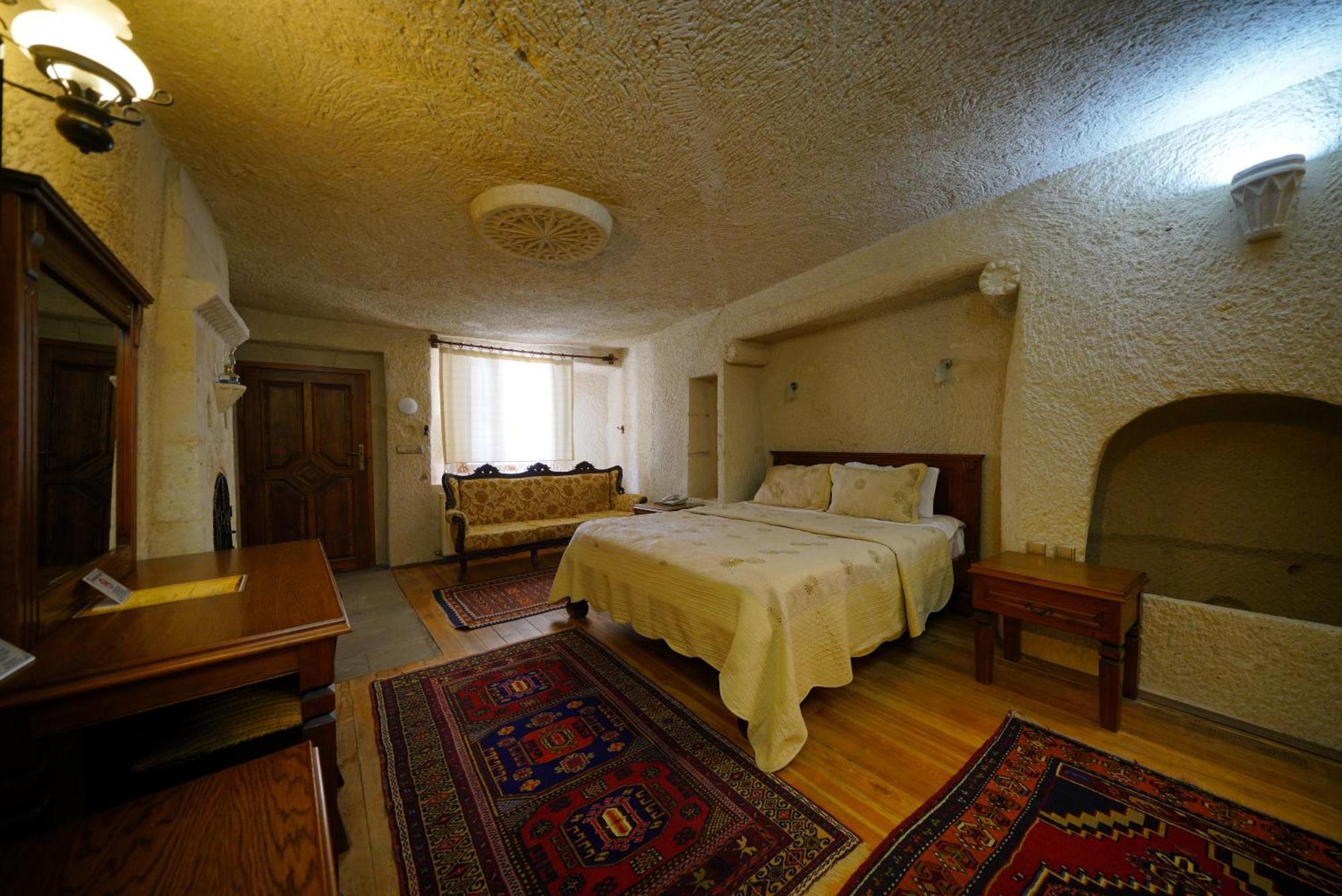 Luxury Triple Room