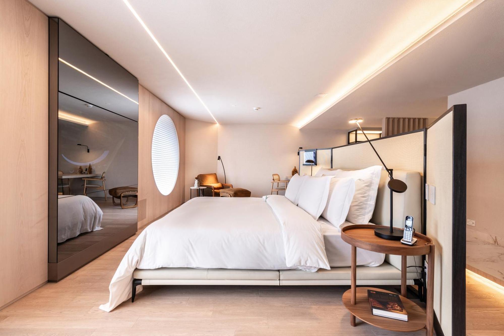 Mayfair Suite