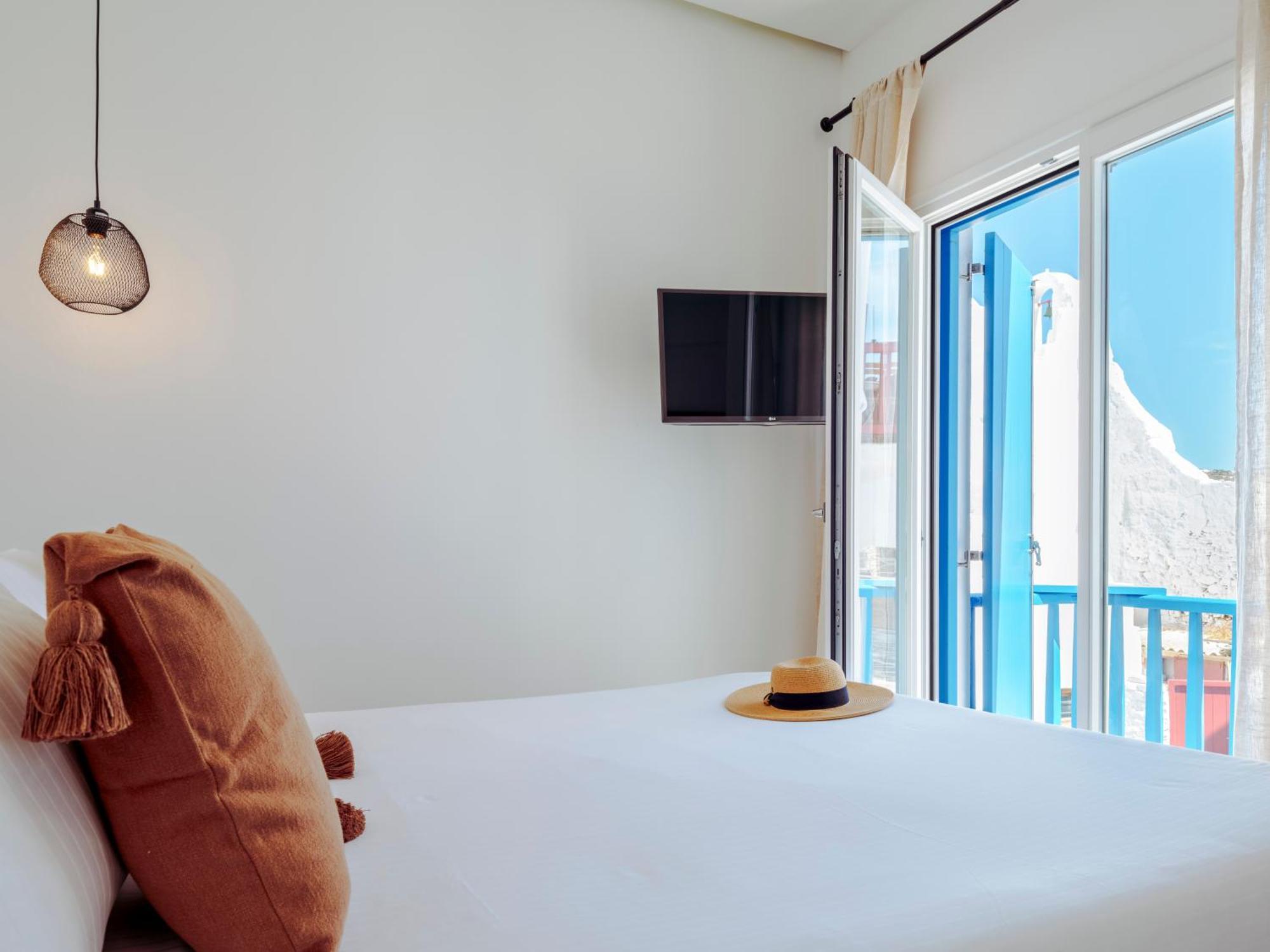 Junior Suite Street View