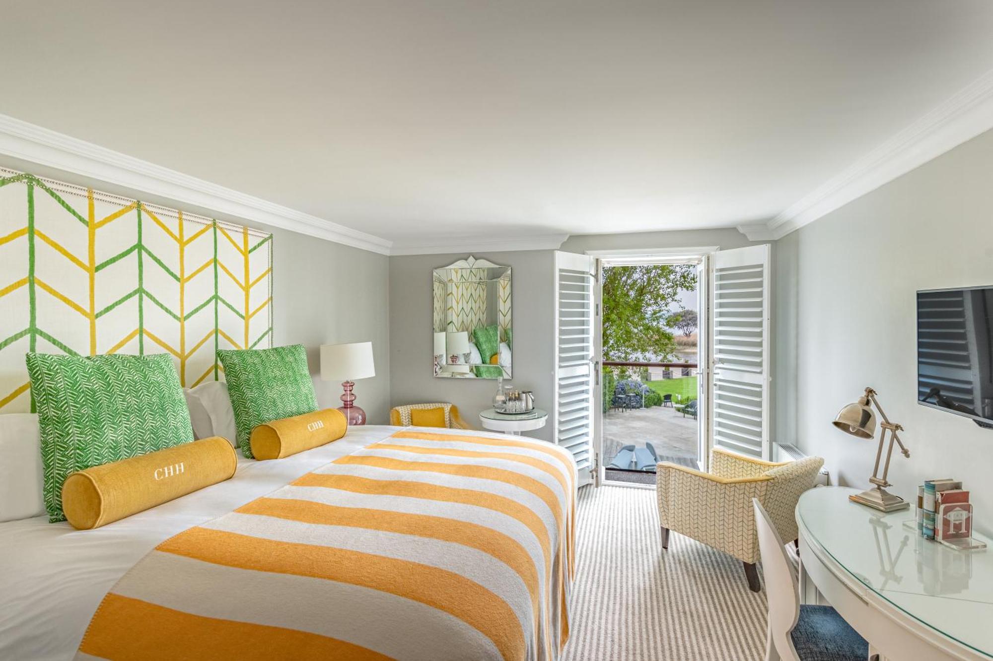 Double Room with Partial Sea View,1686420896:JPEG
