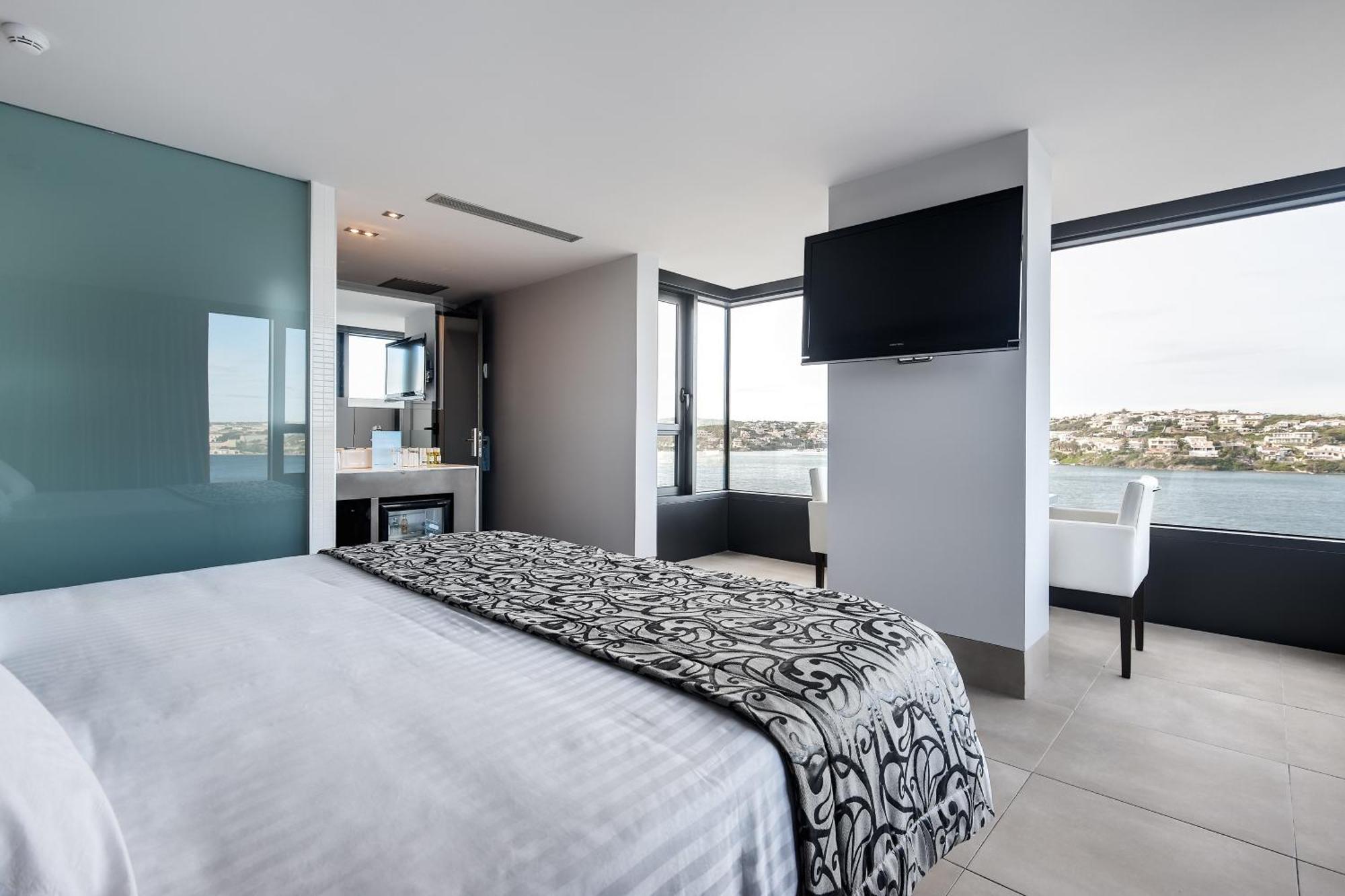 Deluxe Double or Twin Room Sea View