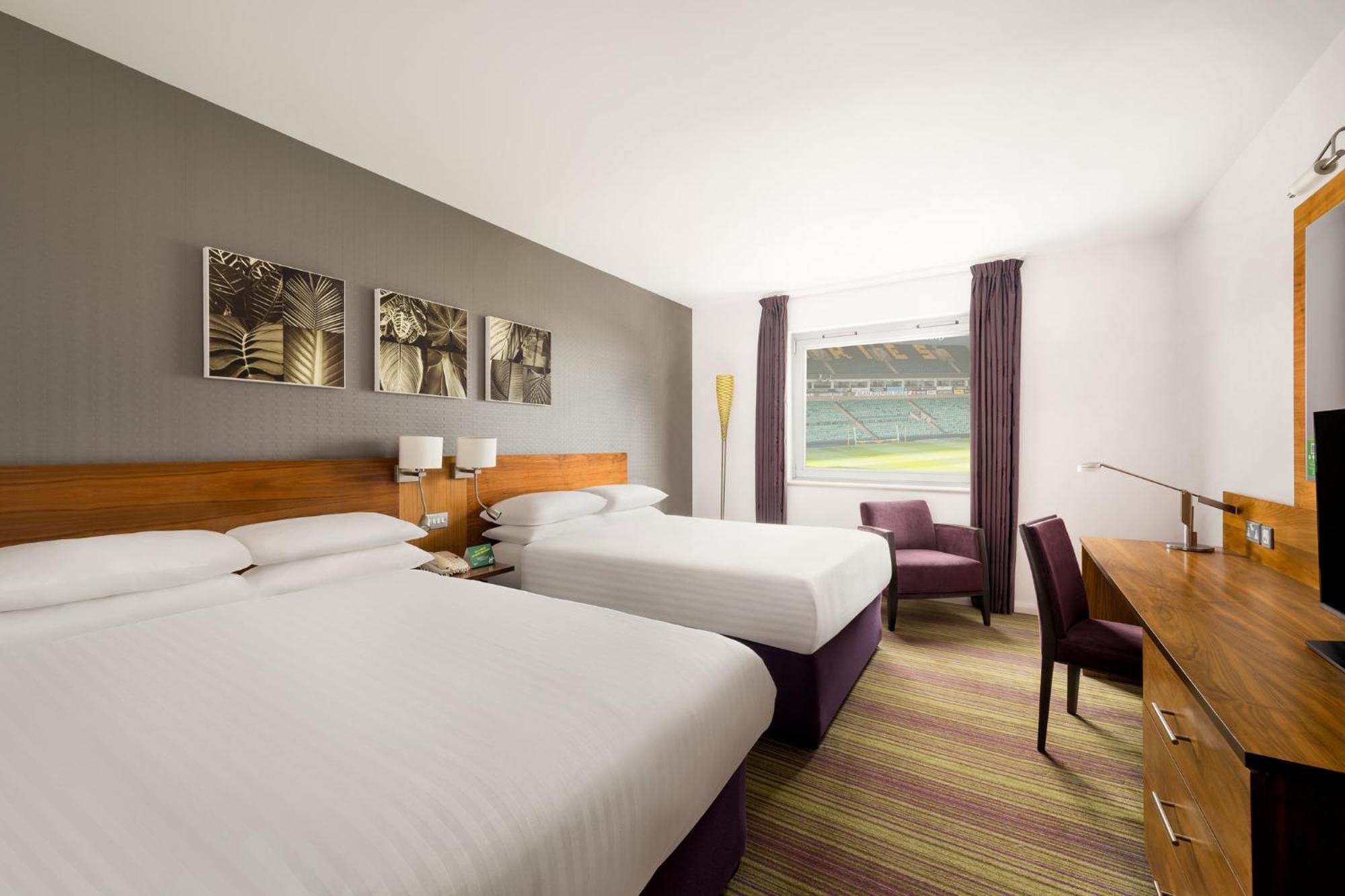 Standard King Room Pitch View