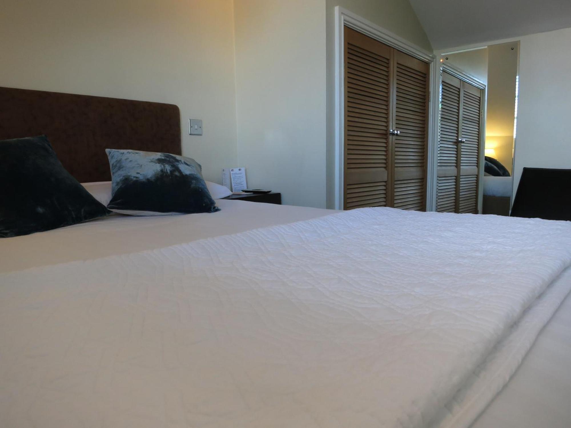 Small Double Room,1588044502:JPEG