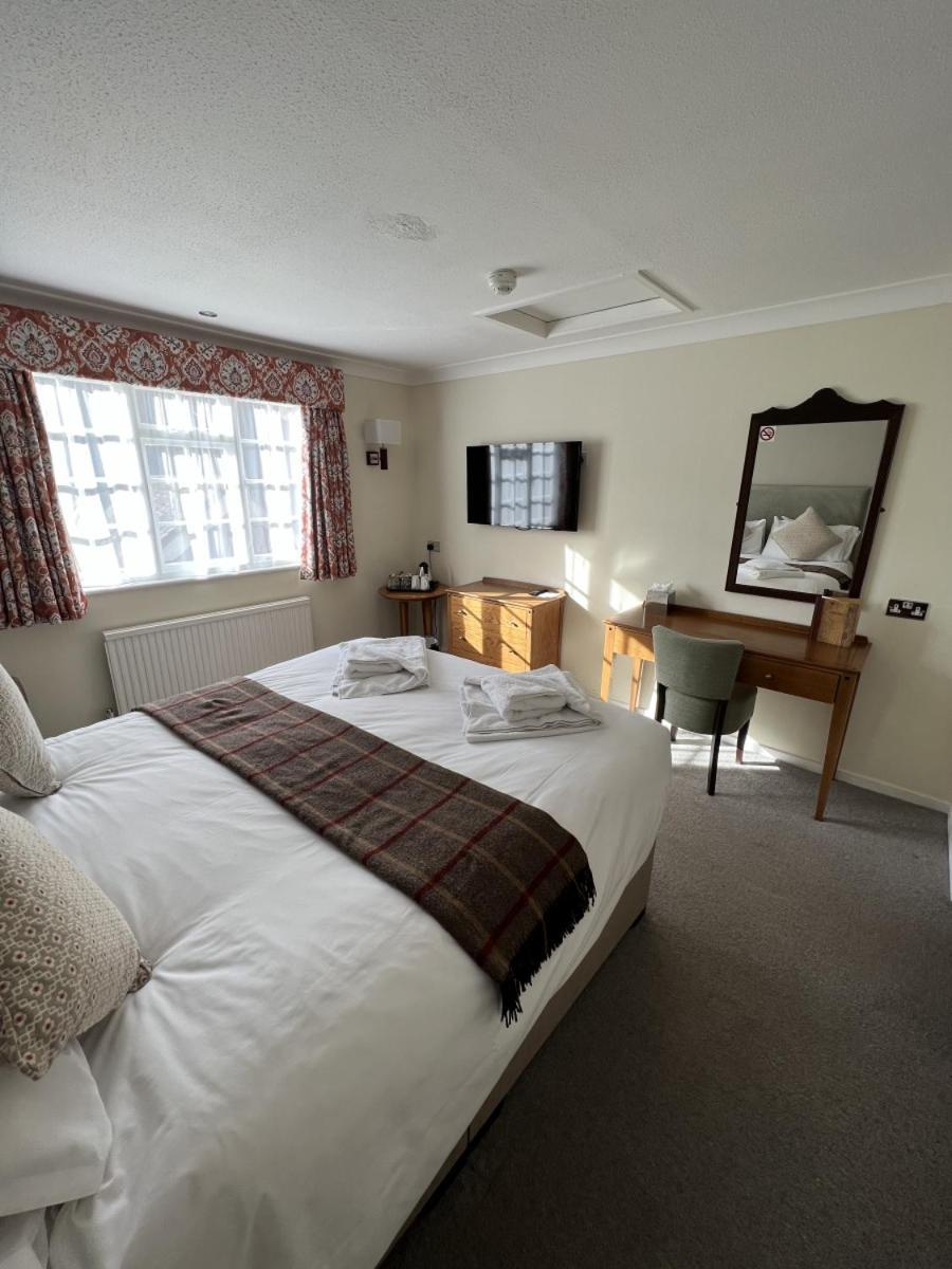 Small Double Room Bath Only