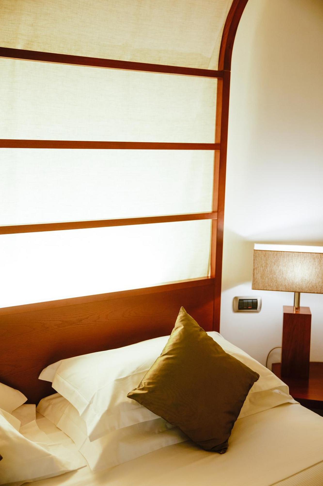Superior Double Room with Partial Sea View,1433578762:JPEG