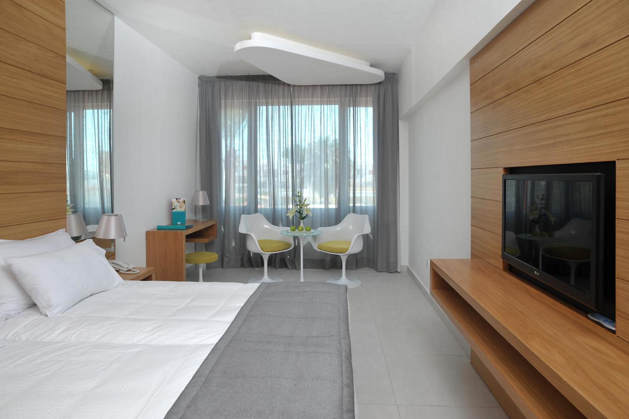 Superior Double or Twin Room Inland View No Balcony