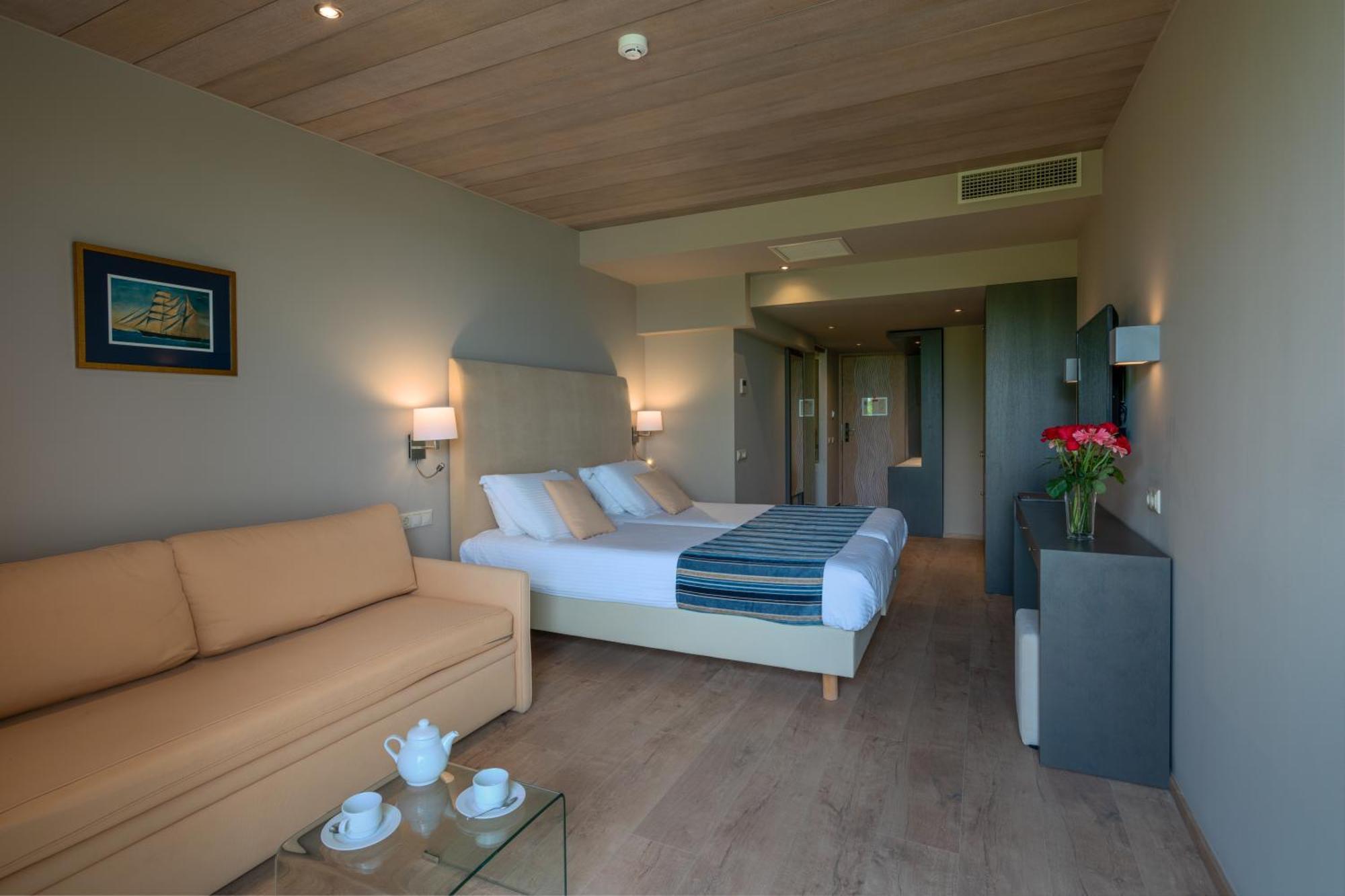 Junior Suite Sea View & Jetted Tub