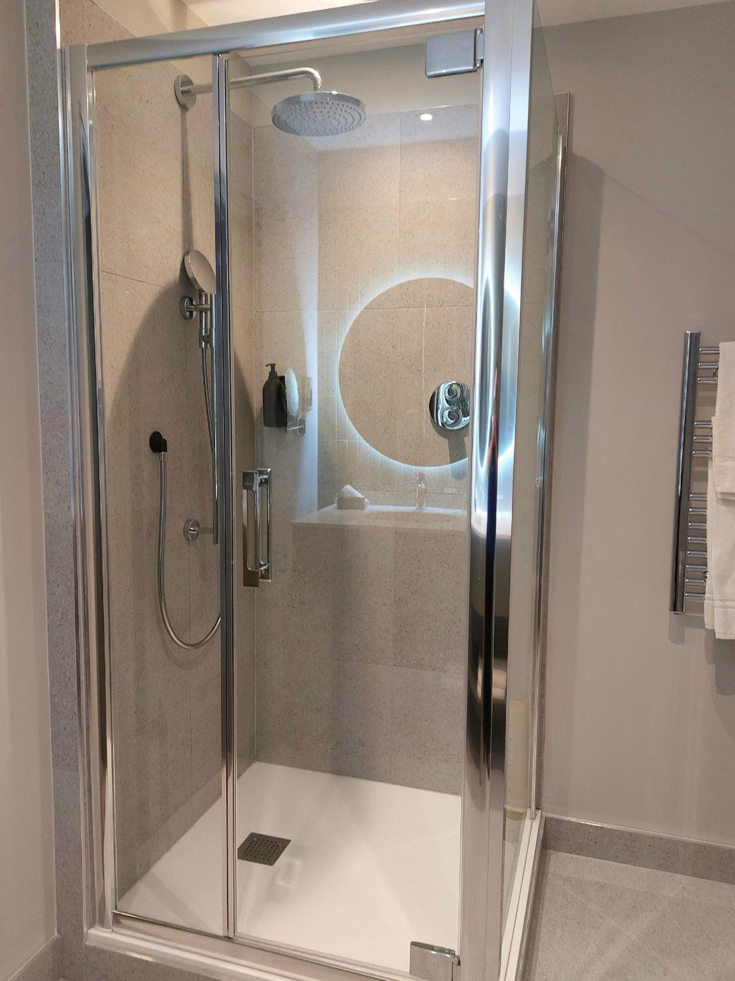 Signature Family Suite Air-Conditioning