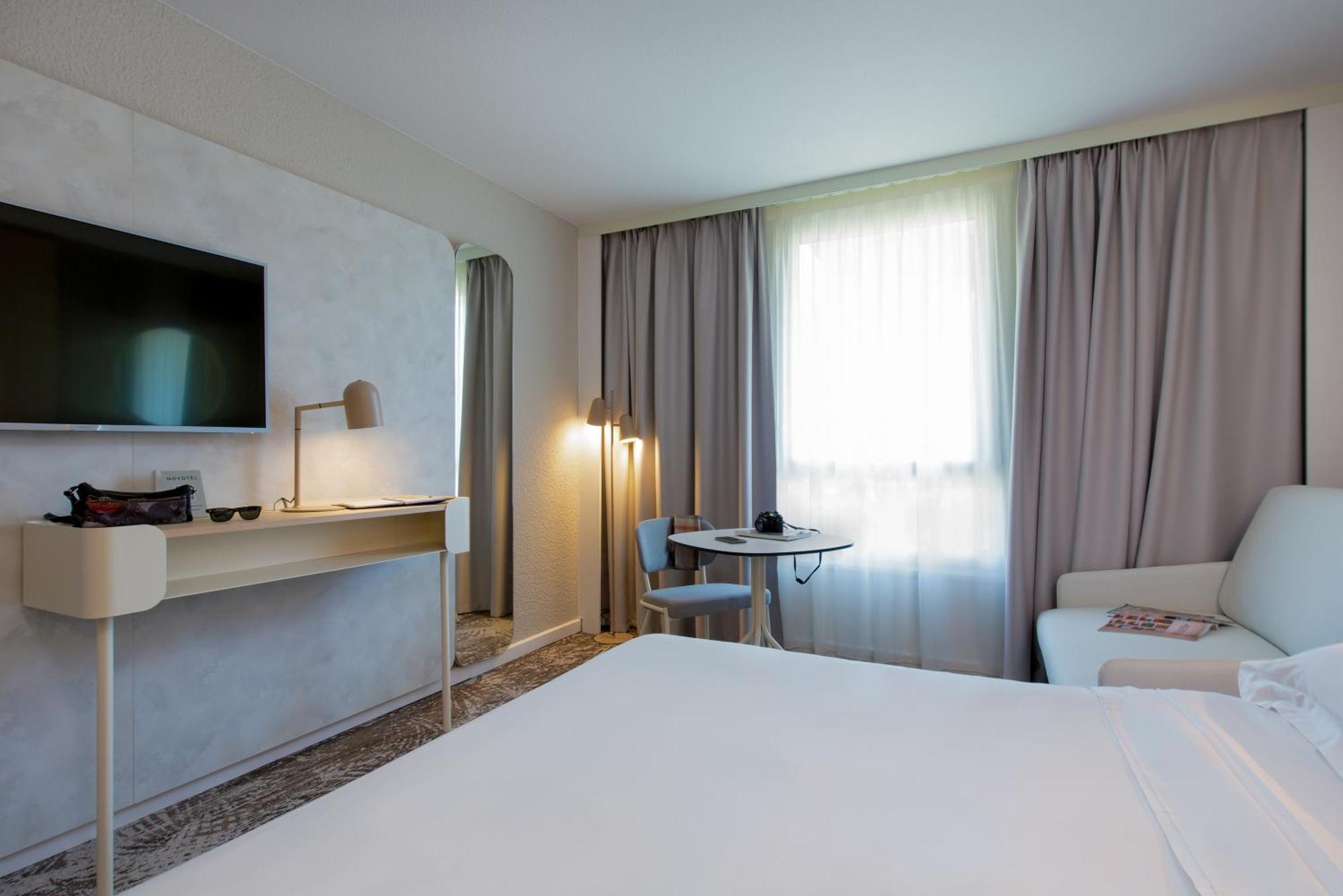 Classic Room with One Double Bed and One Sofa,1742607312:JPEG